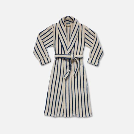 A chic robe is always a good idea 🤍

#LTKGiftGuide #LTKHoliday #LTKSeasonal