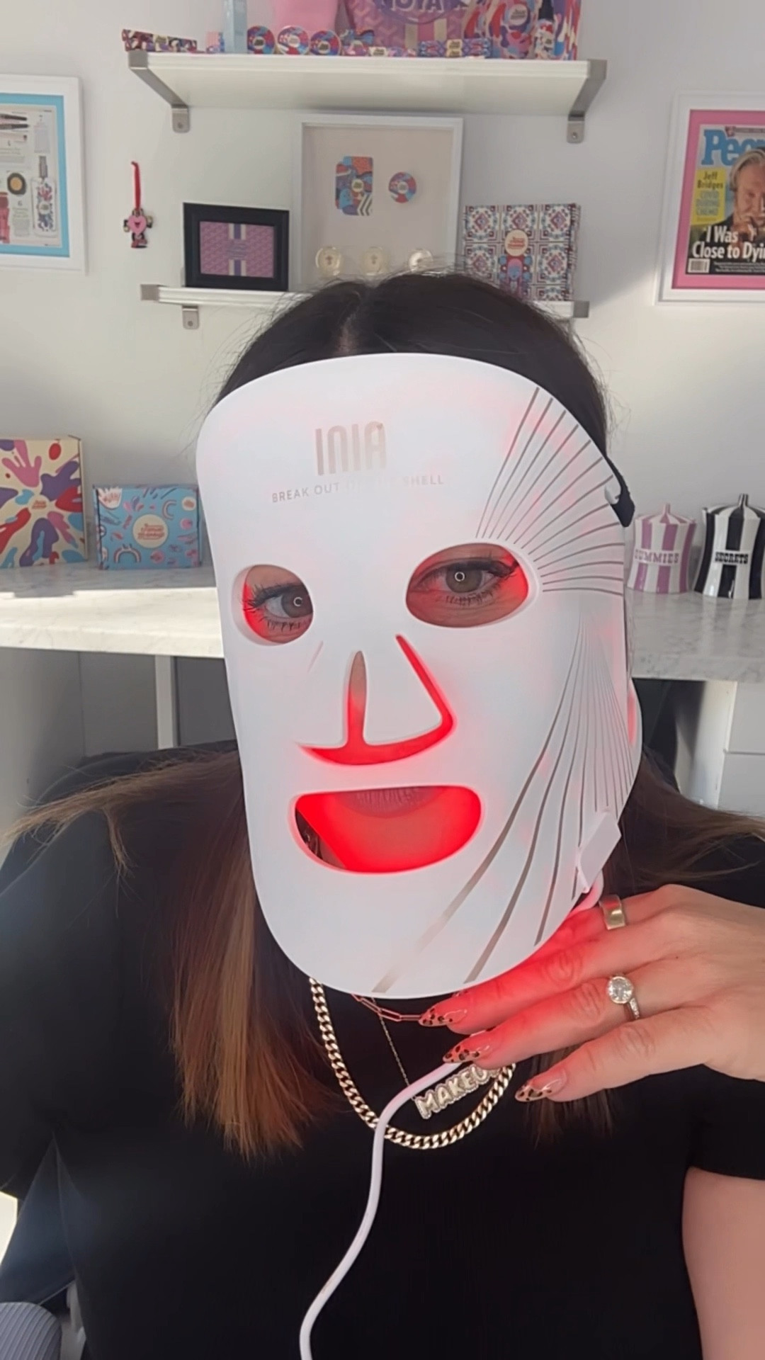 Red light therapy recs ❤️✨

#LTKVideo #LTKGiftGuide #LTKOver40