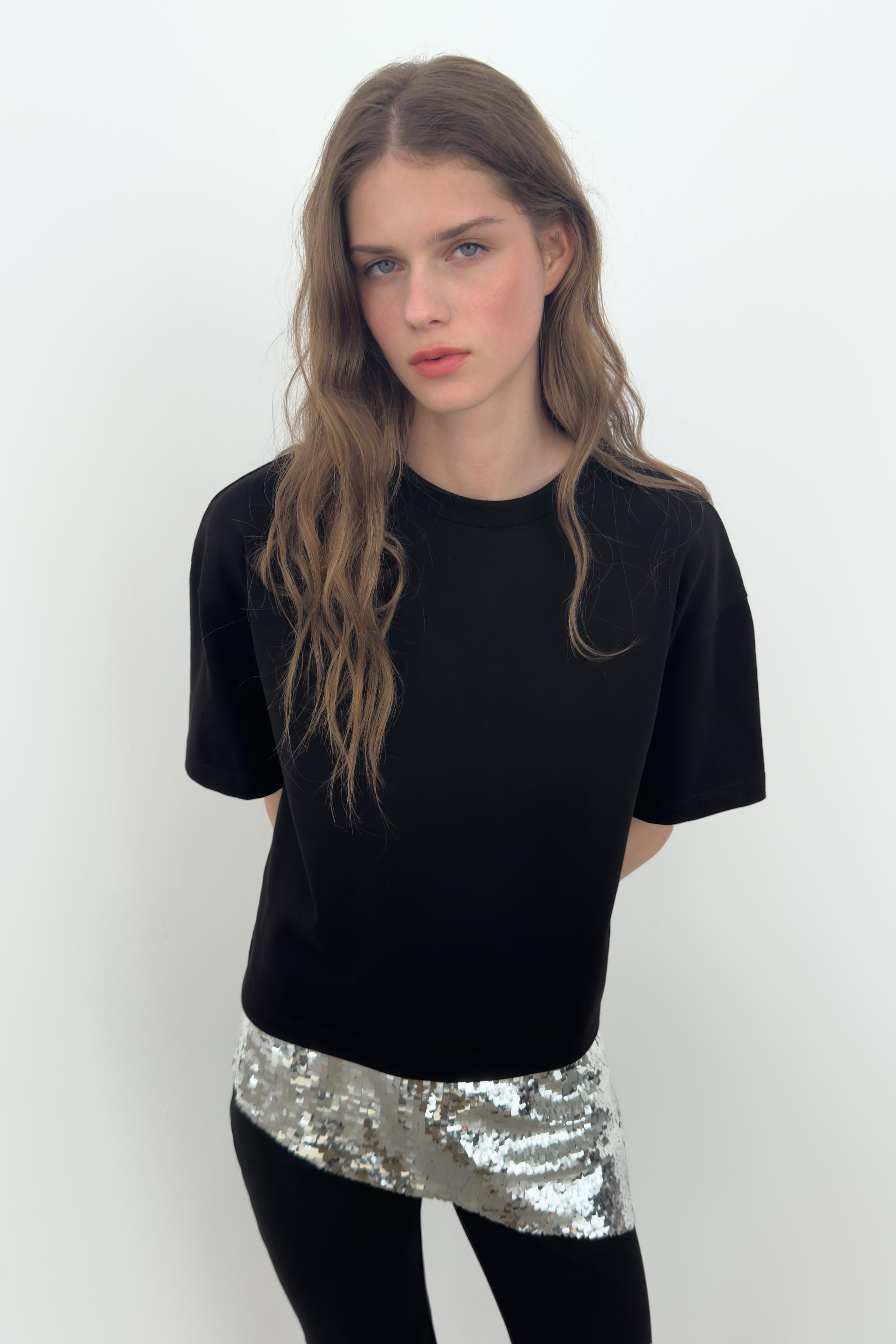ASYMMETRIC SEQUIN T-SHIRT | Zara UK