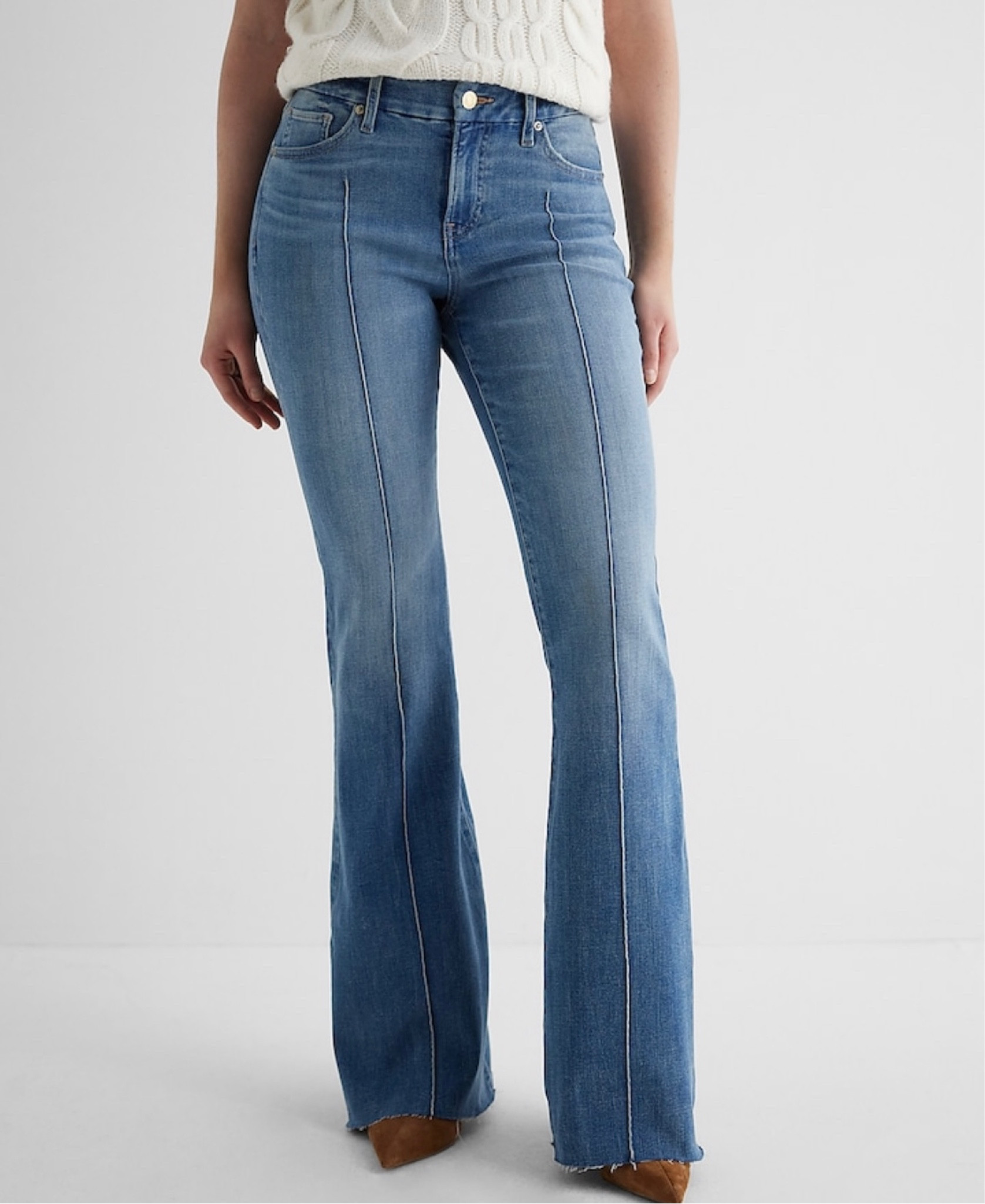 Express Flexx Pintuck Jean Plus Size

#LTKfindsunder50 #LTKsalealert #LTKplussize