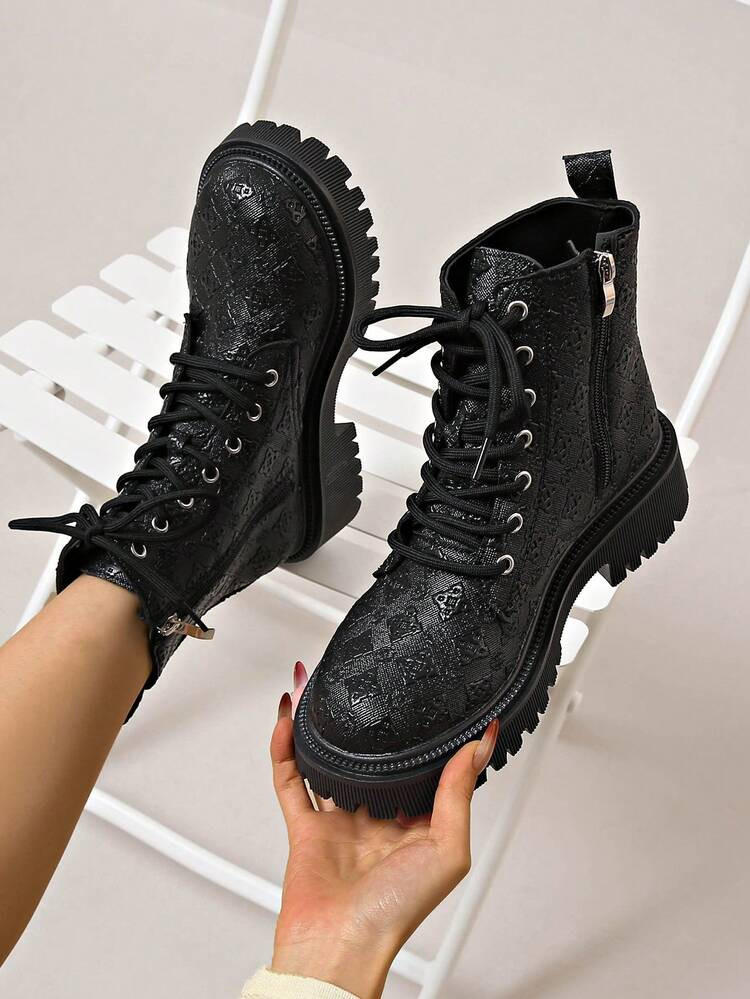 New Women's Thick Sole Motorcycle Boots, Black & White Round Toe Flat Lace-Up Ankle Boots, Outdoor Round Toe Patterned Leather Fashionable Boots, Autumn/Winter | SHEIN