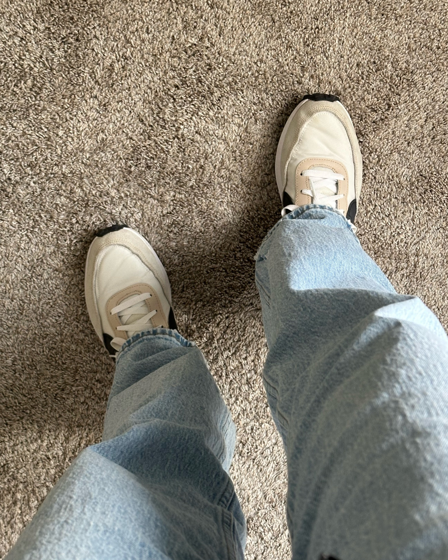 Abercrombie & Fitch Jeans. 90’s Jeans. Nike sneakers. Everyday look. Casual outfit. 

#LTKfindsunder100 #LTKU #LTKstyletip