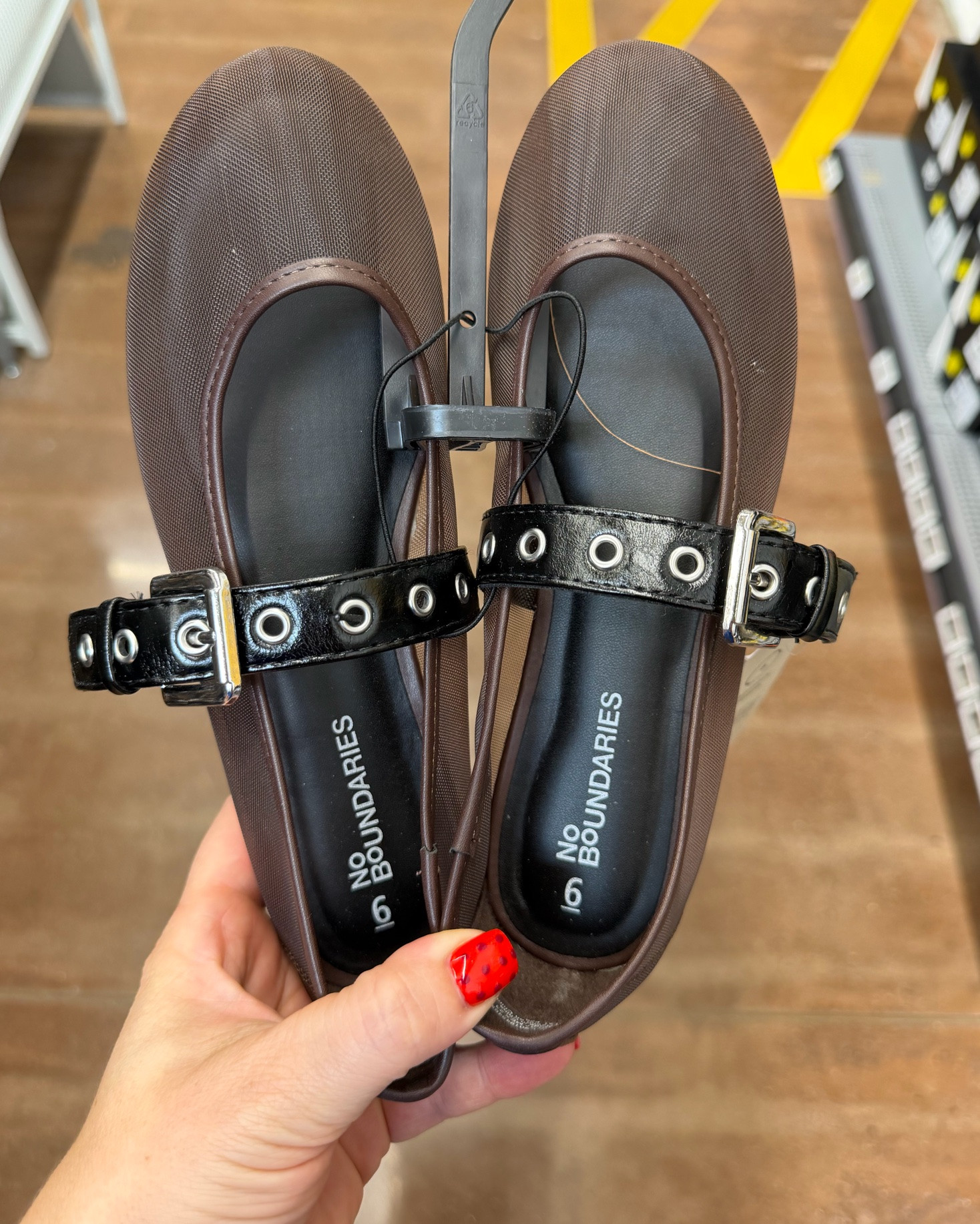 Obsessed with these ballet flats for fall . The buckle + grommet detail gives the classic Mary Jane trend a little edge, and both the olive green and chocolate brown are SO good for the season. Perfect with straight leg jeans, trousers, or a cute fall dress.

Fall flats | Mary Jane shoes | ballet flats | fall shoes | affordable fashion | fall outfit ideas

#LTKootd #LTKTall #LTKSeasonal