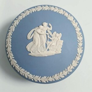 Vintage Wedgwood Classic Pale Blue and White Jasperware Round Cupcake Cupid Floral Trinket Box En... | Etsy (Global)