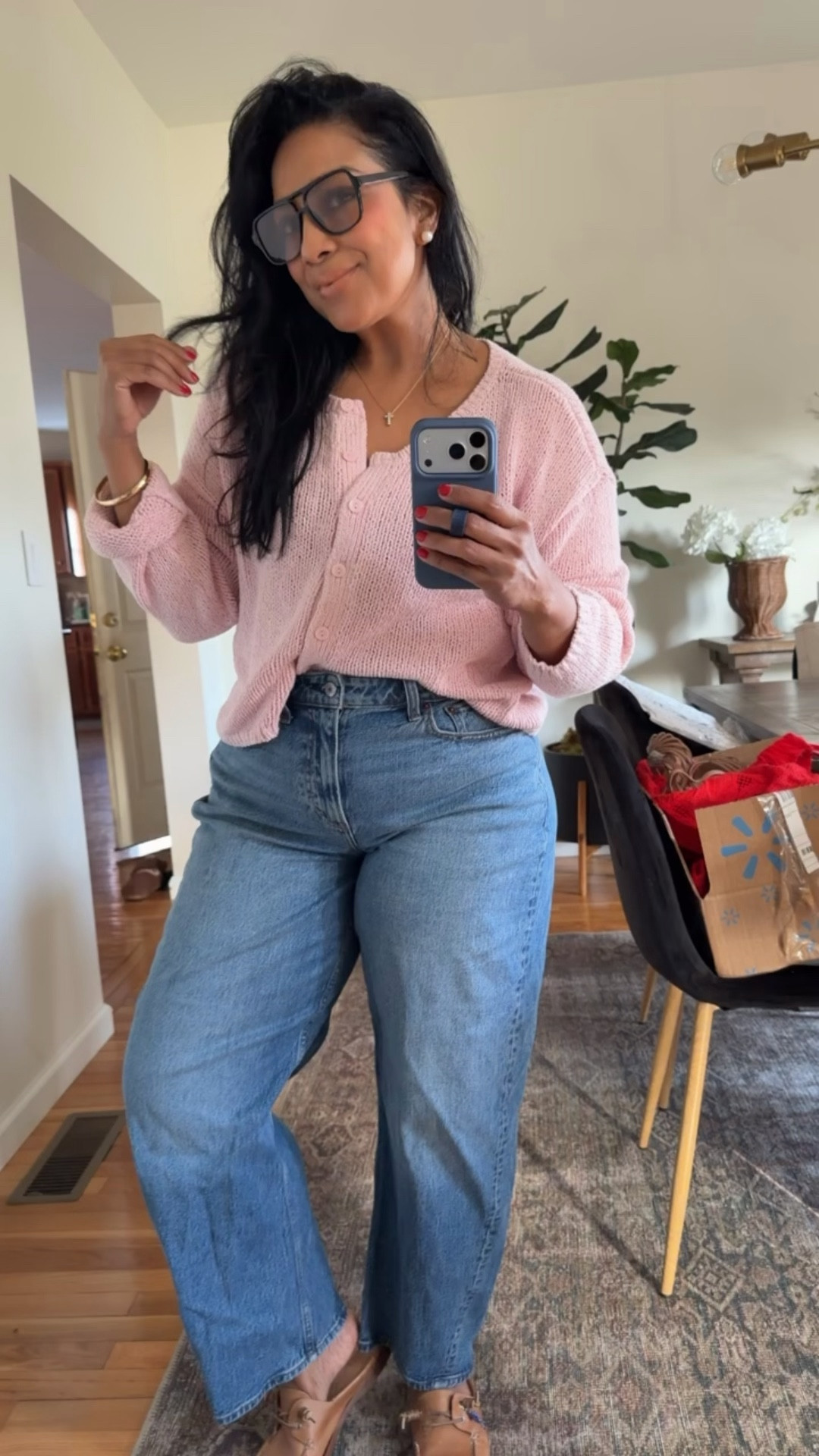 Friday OOTD✨🩷 #abercrombie #abercrombiejeans #highrisebarreljeans

#LTKxAerie #LTKmomlife #LTKgrwm