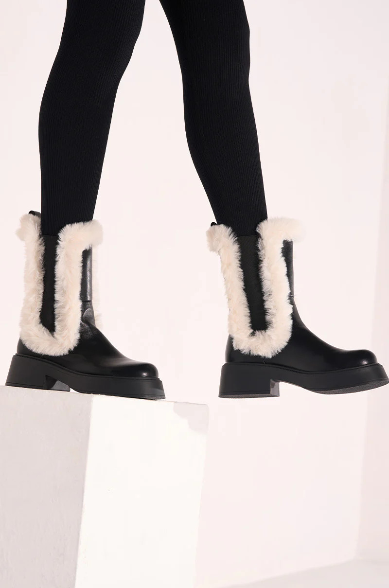 AZALEA WANG HEART THROB BLACK WHITE SHERLING LINING BOOTIE | AKIRA