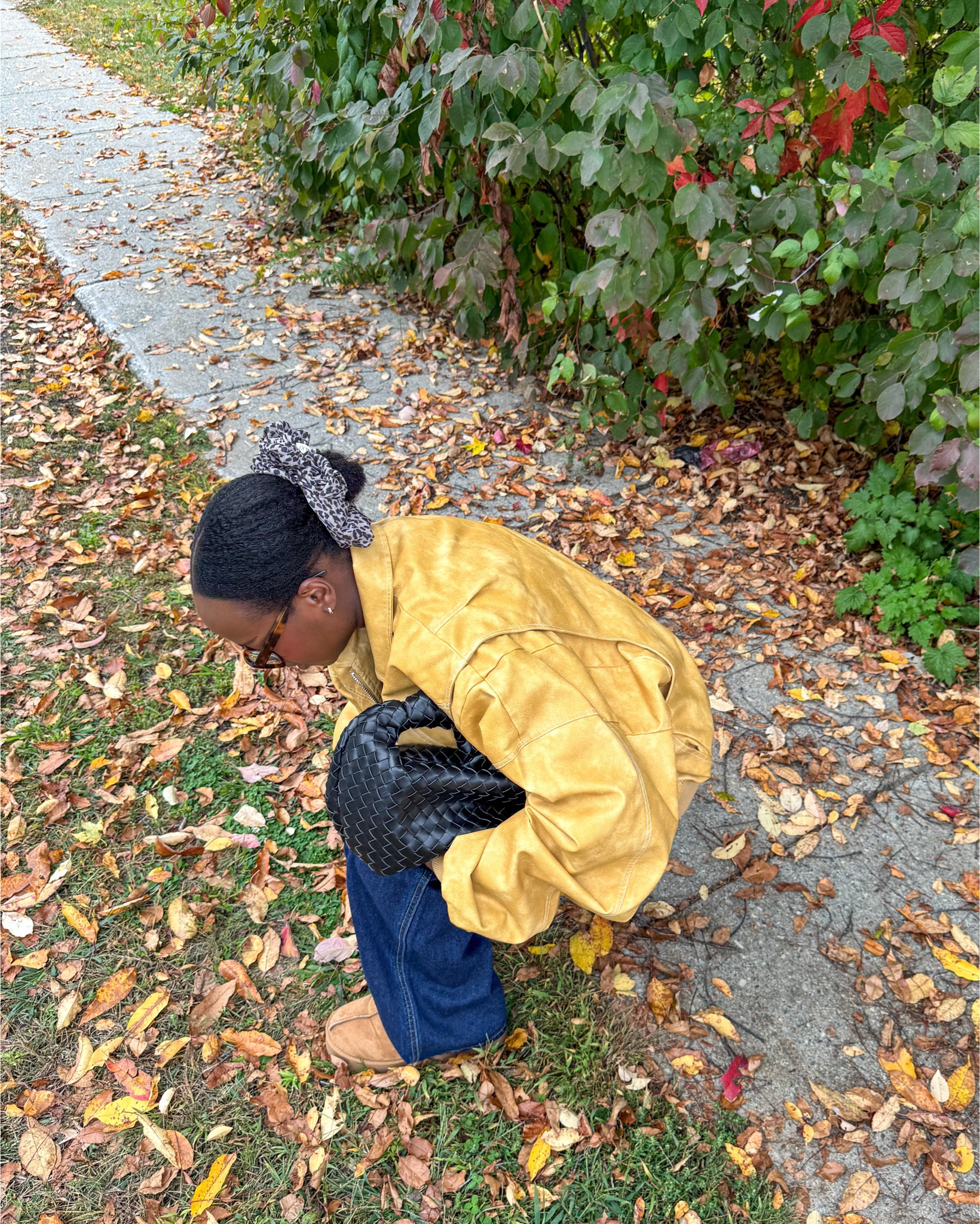 Fall Fit Series Part 2: 💛🐆👖🍂 can’t go wrong with a yellow oversized bomber jacket with some cozy Uggs 
.
.
.
.
.
#falloutfits #falloutfitideas #outfitideas #transitionalstyle #falltrends everyday outfits, fall inspo, casual fall outfits, coffee shop outfit, Pinterest outfits, everyday outfits, fall fashion, casual style

#LTKStyleTip #LTKPetite #LTKMidsize