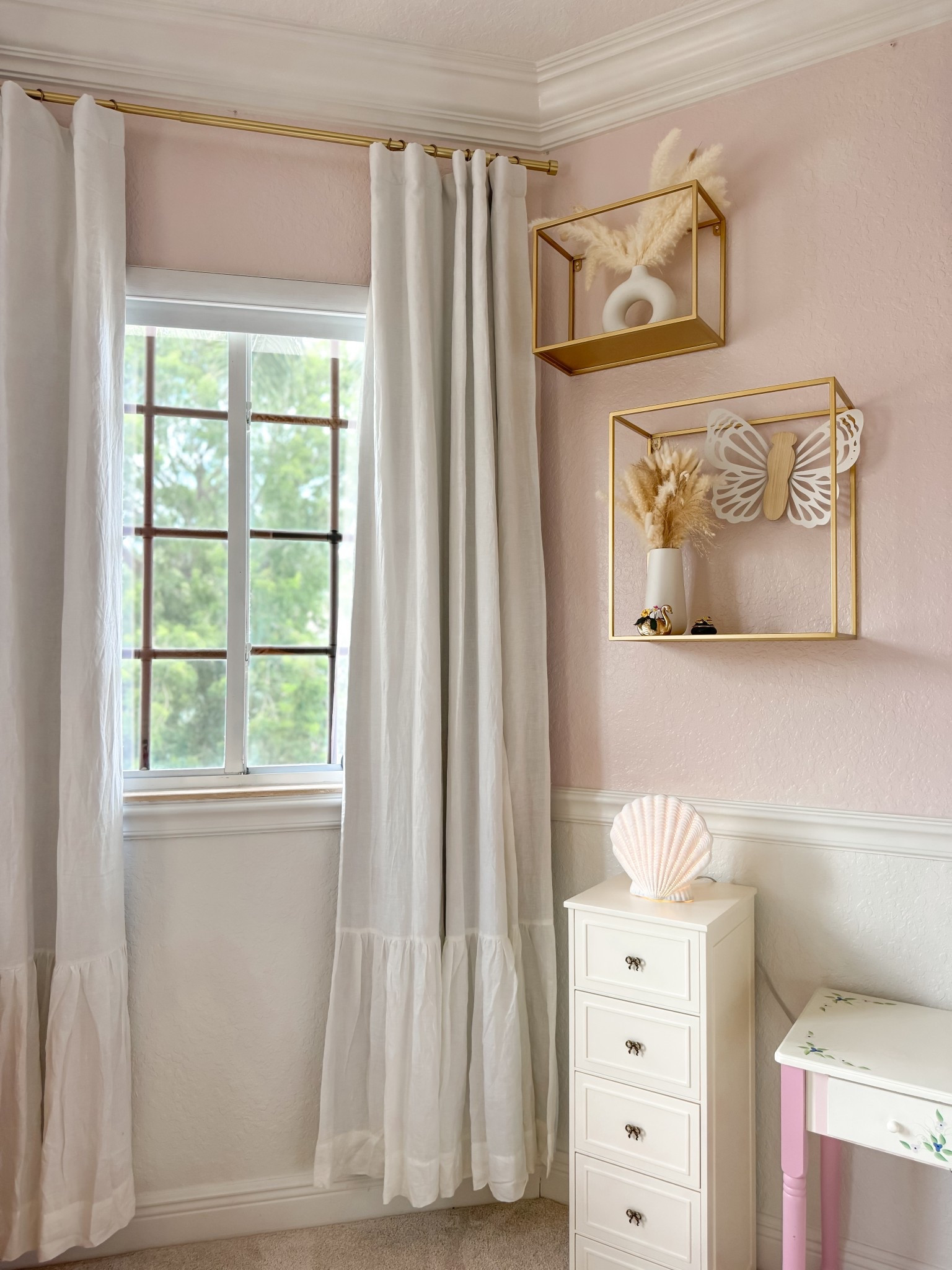 Little girl’s bedroom goals ✨✨ #homedecor #bedroom #girlsbedroom #pbteen #furniture 

#LTKKids #LTKHome #LTKFindsUnder100