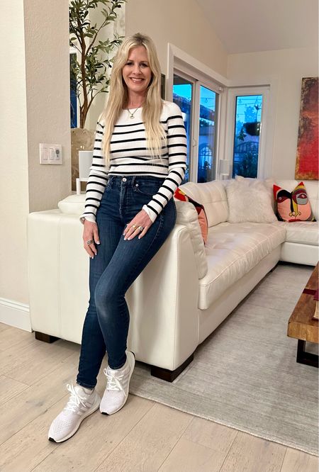 OOTD - Adorable striped sweater available on Amazon. Stretchy ribbed fabric, hugs your curves in all the right places.  The soft texture makes it a cozy choice for cooler spring days, keeping you warm and stylish. I’m wearing a small - true to size, sleeves are on the longer side.