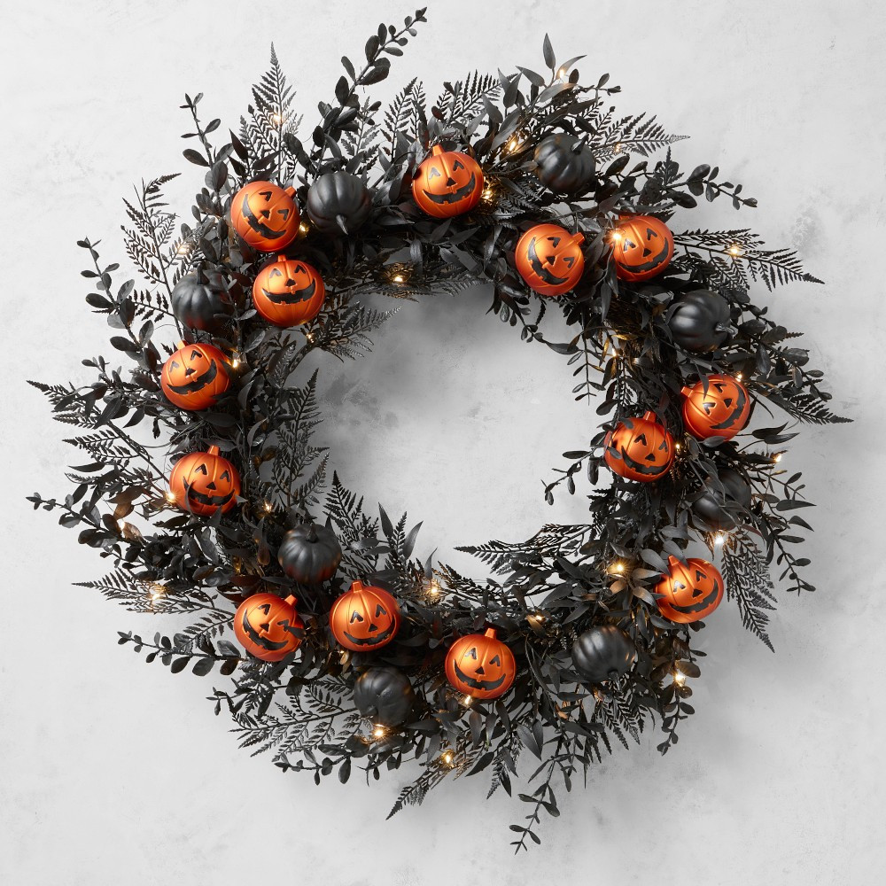 Pre-Lit Jack O'Lantern & Black Pumpkin Faux Wreath, 28" | Williams-Sonoma