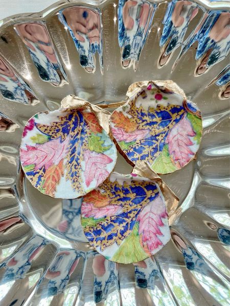 Tobacco leaf decoupage shells, grandmillennial decor, chinoiserie, coastal decor, Summer home decor 

#LTKunder50 #LTKunder100 #LTKhome