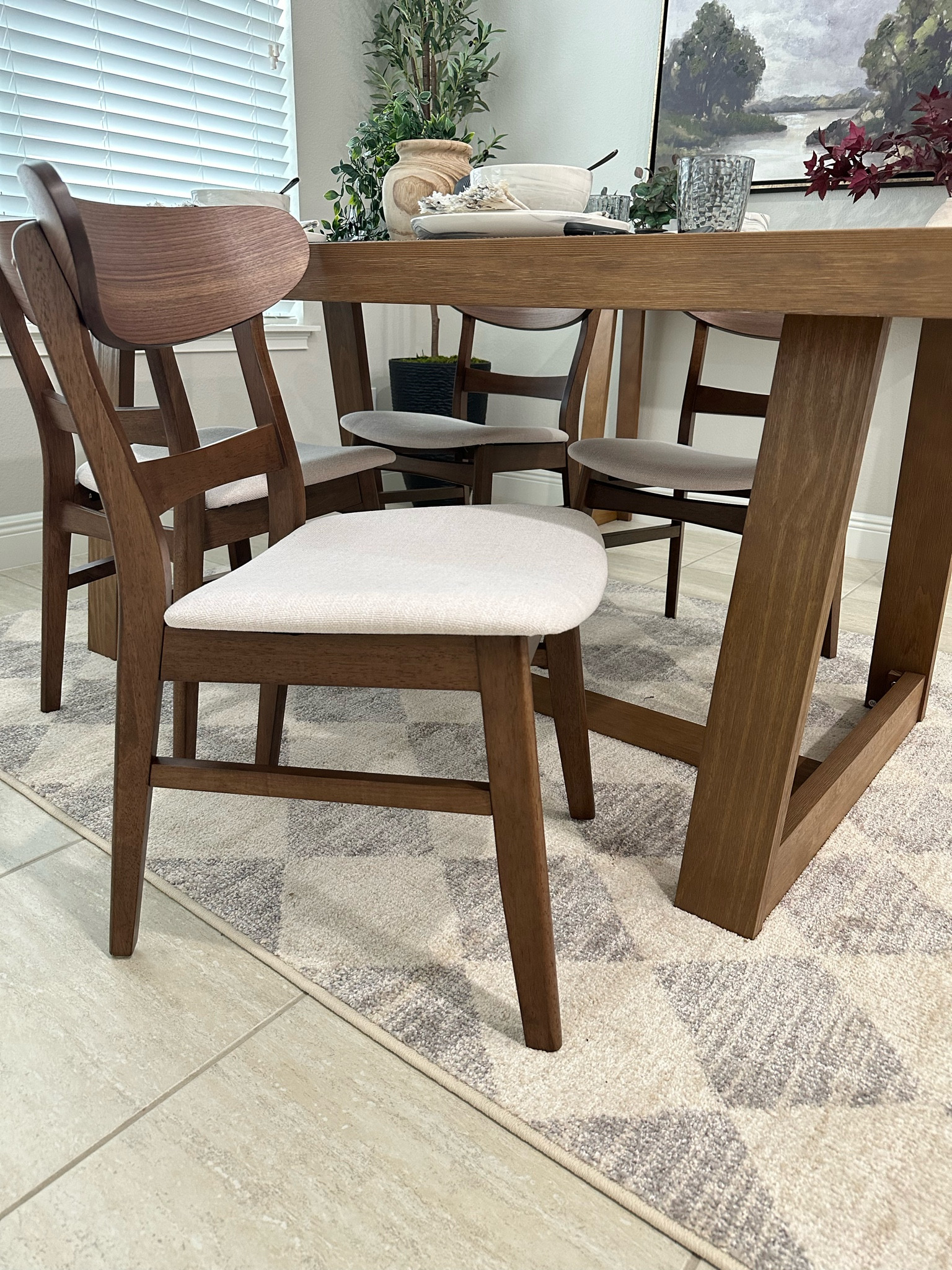 So excited for my new casual dining table in my kitchen. 

#Kitchentable #Casualdining #RusticModern #kitchendesign #Blackandwhitedecor #Woodsandwhite

#LTKHome