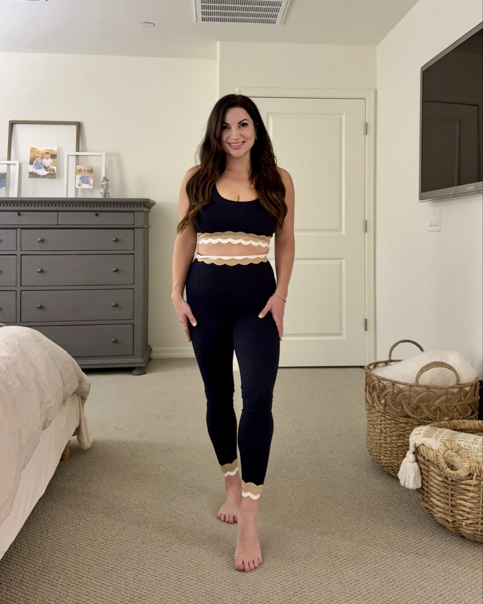 Sweat in style—because basics don’t have to be boring 🖤🤍

#ActiveStyle #Athleisure #NeutralVibes #WorkoutWardrobe #ActiveLooks #ChicAndComfy #EverydayActive #MinimalStyle #FitnessFashion #NeutralOutfit