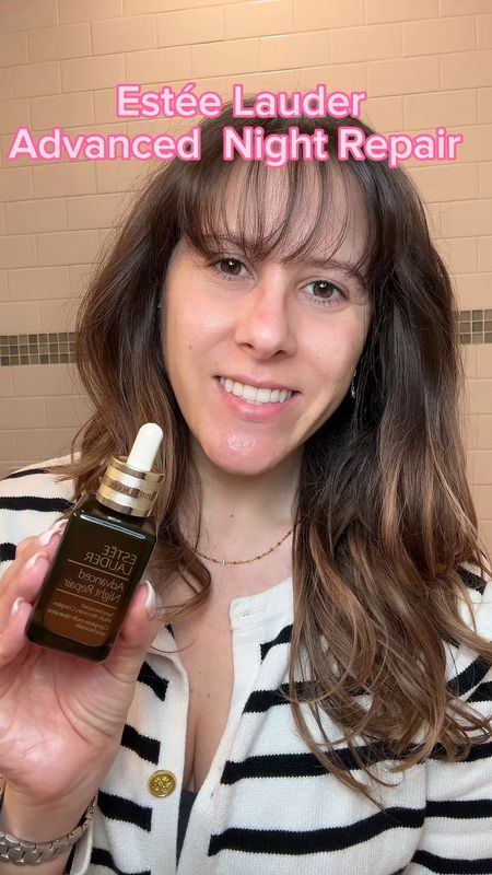 Hey skincare fam!  Been loving the results I'm getting with the Estée Lauder Advanced Night Repair serum and wanted to share it with you all! ✨

This little bottle of magic hydrates for up to 72 hours (hello, plump skin!), reduces the appearance of wrinkles, and even helps my skin recover from daily environmental stress ️ (city life, anyone?).

See me applying it in this video! 

Why I love it:

Fights multiple signs of aging (wrinkles, firmness, dullness - see ya later!)
Feels lightweight and absorbs quickly (no greasy residue!)
Suitable for all skin types (win!)
Tell me in the comments :

What's your favorite nighttime skincare product?
Have you tried the Advanced Night Repair? What do you think?
#EsteeLauder #AdvancedNightRepair #NighttimeRoutine #SkincareMustHave #GlowingSkin #HydrationHero #SkincareGoals #SelfCareSunday #BeautySleepInABottle  #LessWrinklesMoreSmiles  #SkincareReels  #EsteeLauderLover  #SkincareFanatic #skincareroutine #skinessentials #skinobsessed #skincarelovers #skincaretips #beautyobsessed #beautygram #beautybloggers #beautyroutine 

#LTKbeauty
