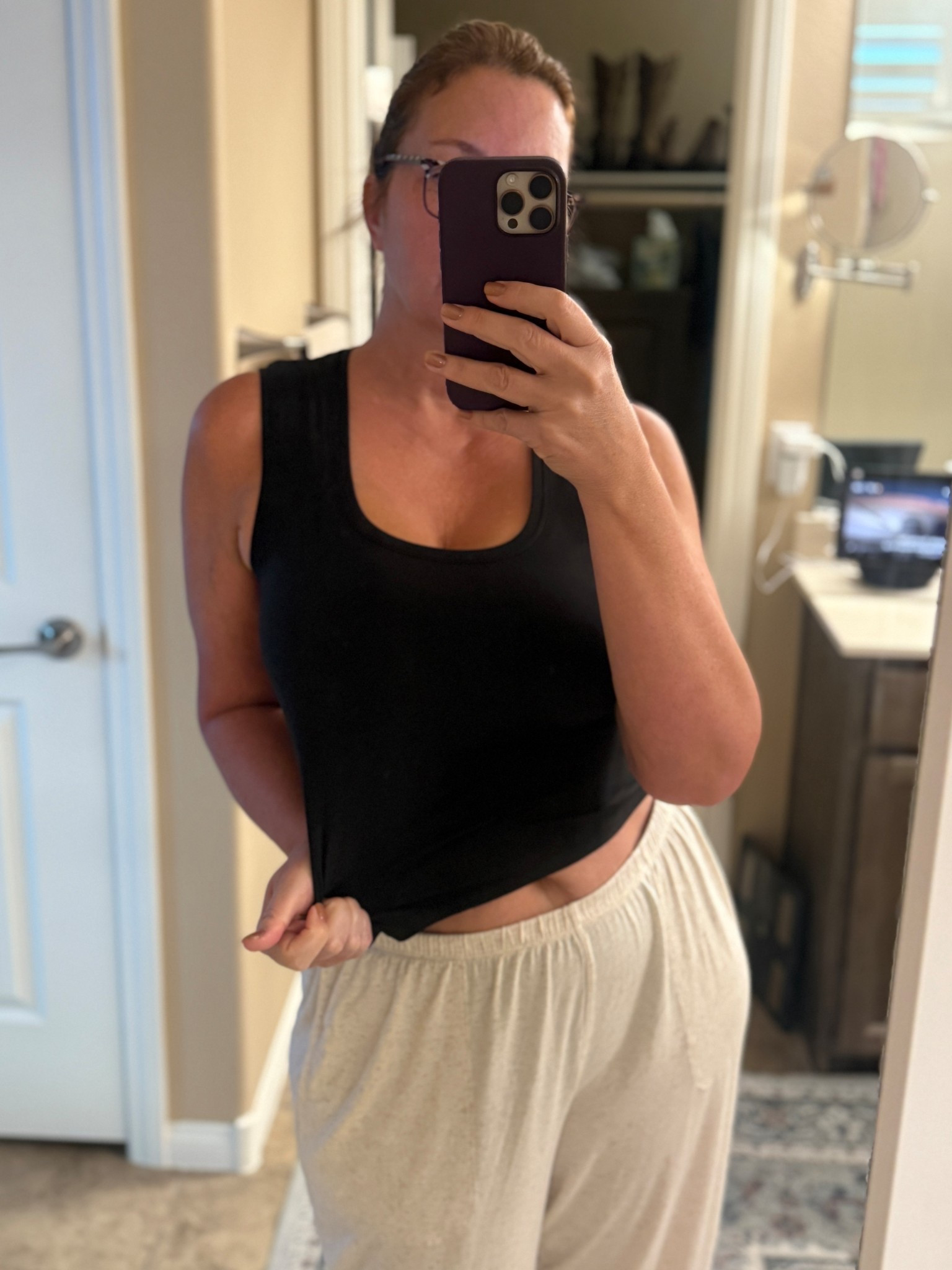 Grateful this morning for simple comfort.
A soft tank top that fits like calm feels.
Perfect scoop neck, perfect fabric, zero fuss.
It’s wild how something this small can reset your whole energy.
Peace doesn’t always come from mindset work.
Sometimes it’s just finding what feels good and wearing it.