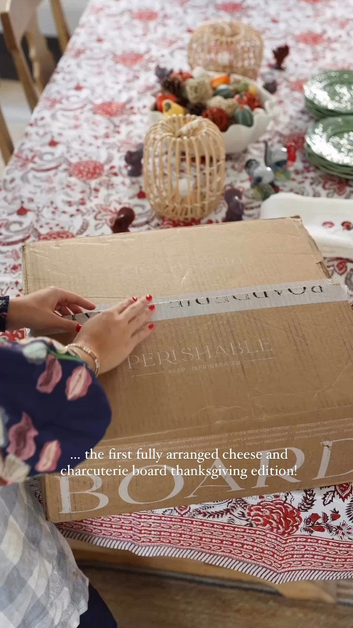 My favorite Thanksgiving entertaining tip - leave the charcuterie to @boarderie 🦃 

This board is perfect for hosting - no cutting or prepping required and you can serve in minutes. The food is made fresh daily by Boarderie’s expert culinary team with award-winning ingredients. I get @boarderie boards for all of our celebrations and parties and they are always a hit.

Shipping is free and it’s always shipped overnight the day before delivery so it arrives fresh. You can order in minutes and choose any delivery date up to 365 days in advance online - so go ahead and order now for Thanksgiving or Christmas and get that off your checklist!

#LTKHome #LTKHoliday #LTKParties