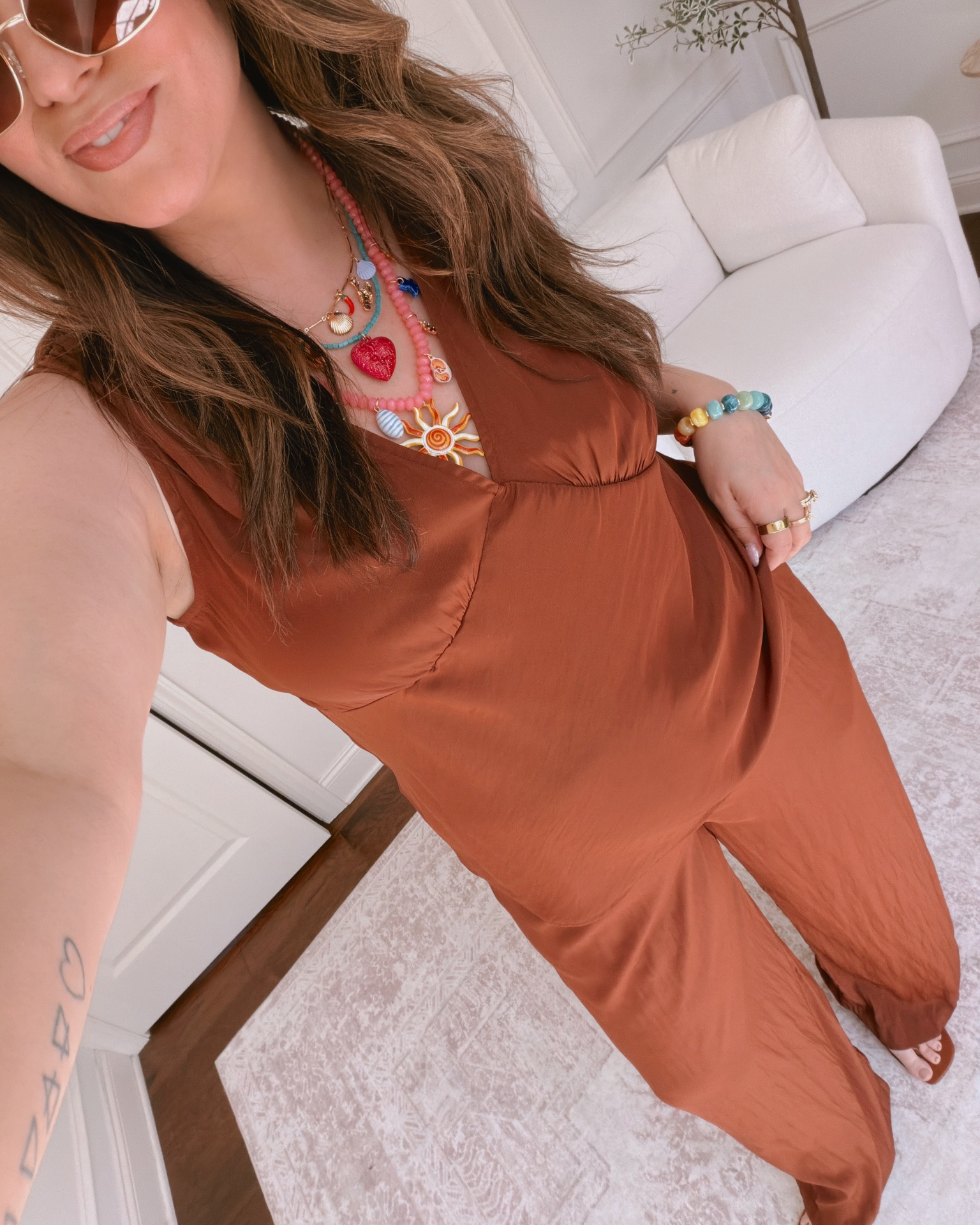 Wearing a large in the top and an XL in the pants

#LTKmomlife #LTKootd #LTKMidsize