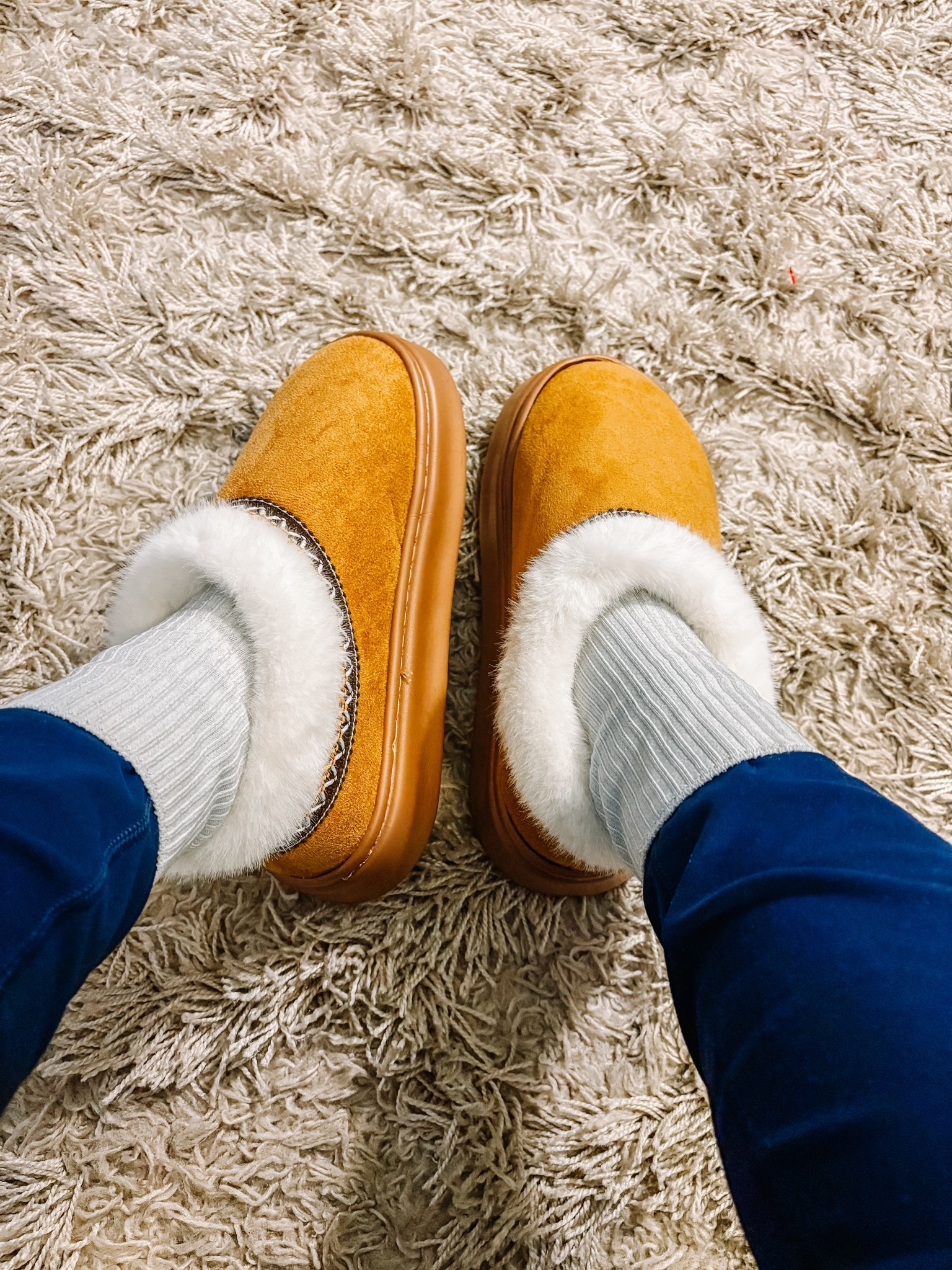 Spring may be on the way…but it's freezing out!! 
Keeping my feet warm in these comfy slippers!! 
On sale now and fits TTS!!

#LTKootd #LTKSaleAlert #LTKSeasonal