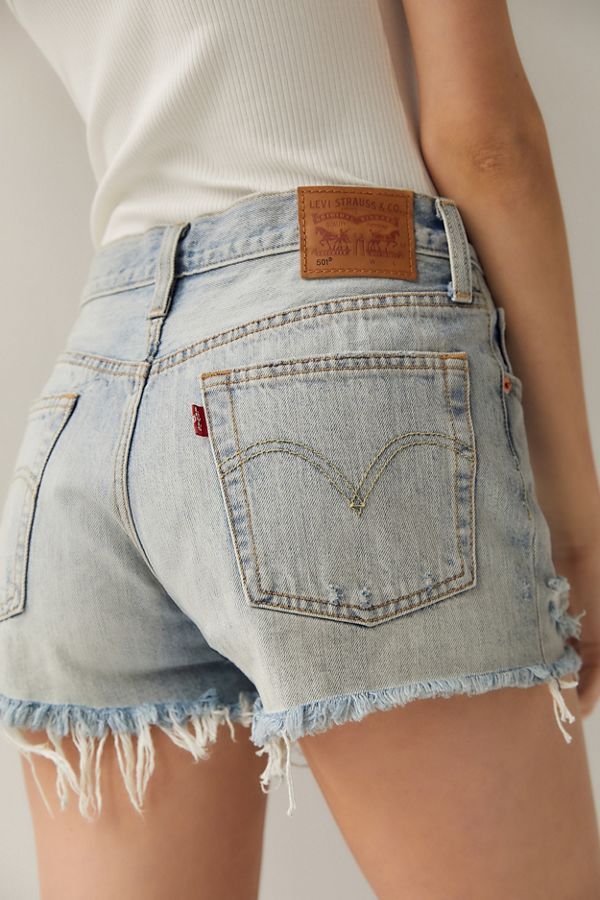 Levi’s 501 Mid-Rise Denim Short – Waveline | Urban Outfitters (US and RoW)