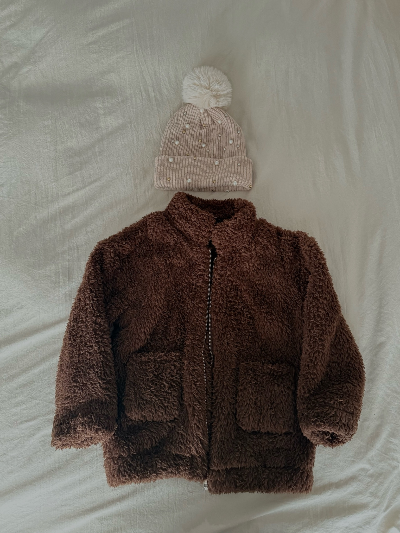Toddler Sherpa and hat

#LTKHoliday #LTKGiftGuide #LTKSaleAlert