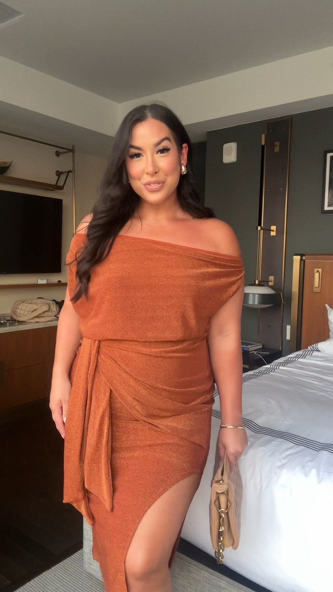 Midsize fall wedding guest dress! Size XL! 
-
-
-
Fall dress, wrap dress, dress with sleeves, wedding guest dress

#LTKStyleTip #LTKSeasonal