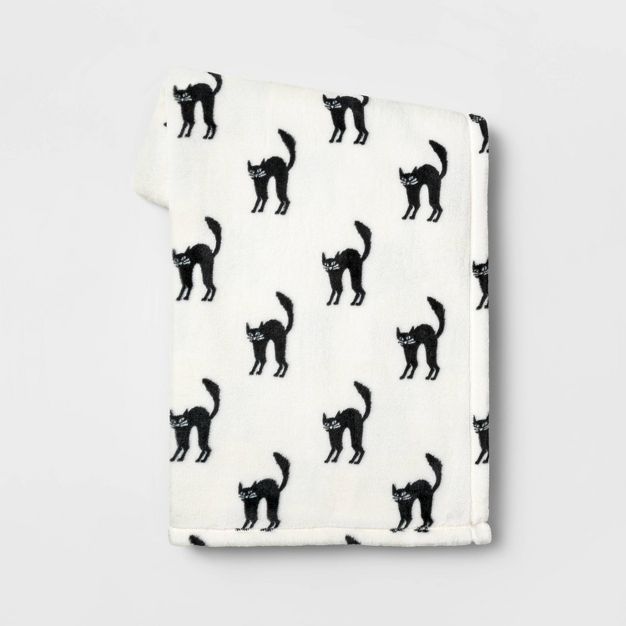 Cats Printed Plush Throw Blanket Ivory/Black - Hyde &#38; EEK! Boutique&#8482; | Target