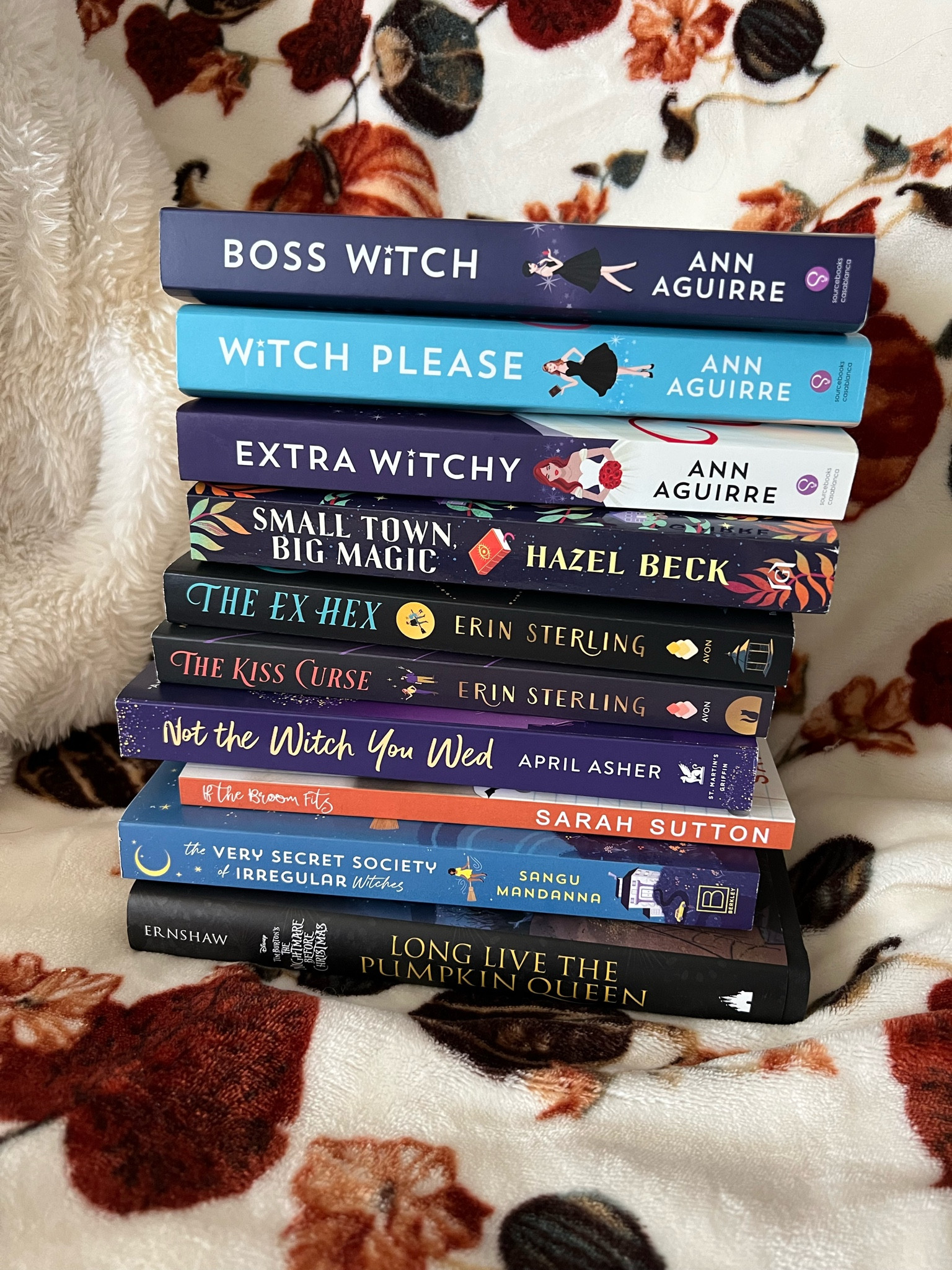 Fall books, Halloween books, romantic fall books, books, spooky

#LTKBacktoSchool #LTKSeasonal #LTKHome