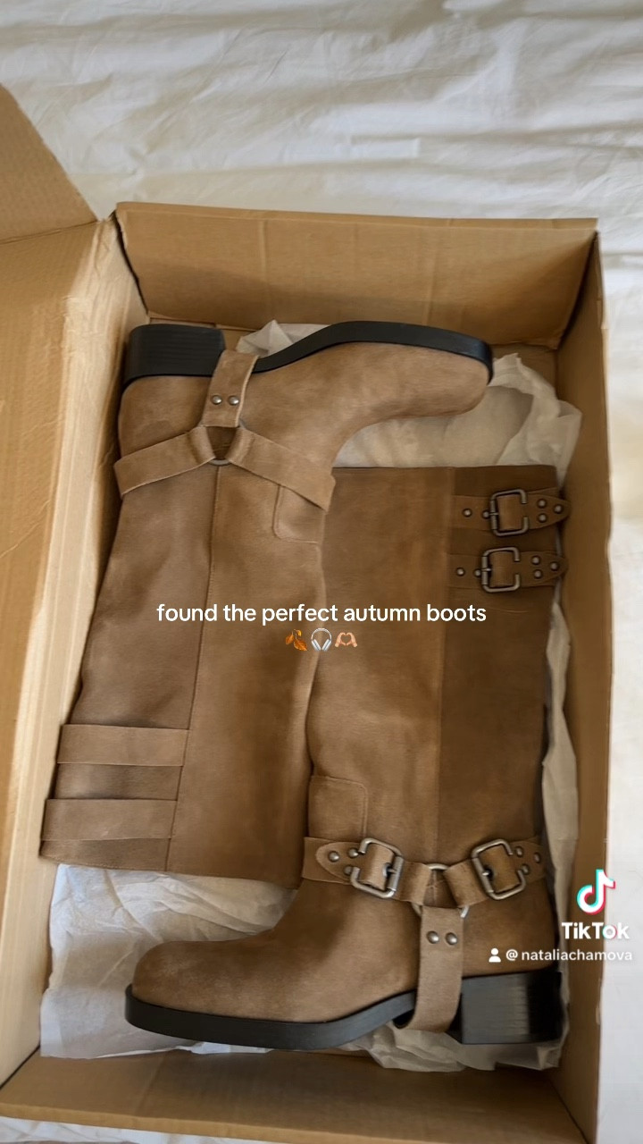 how cute are they!!! You can wear them with so many different things as well 🫶🏼 they’re also currently on sale on ASOS 

#fallfashion #fallaesthetic
#vincecamuto #fallfashion #fall #redboots #falloutfits #fallboots

#LTKstyletip #LTKautumn #LTKeurope