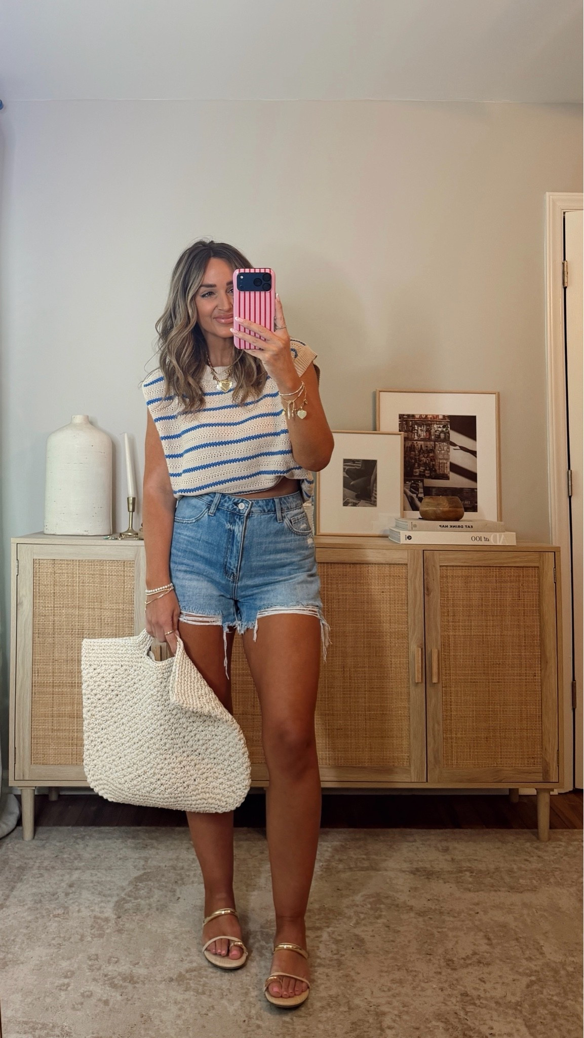 40% off with LEANN40, if expired use code LEANN35 summer outfit idea! size S top, size M shorts, but could have done a size S. summer outfits @VICI

#LTKootd