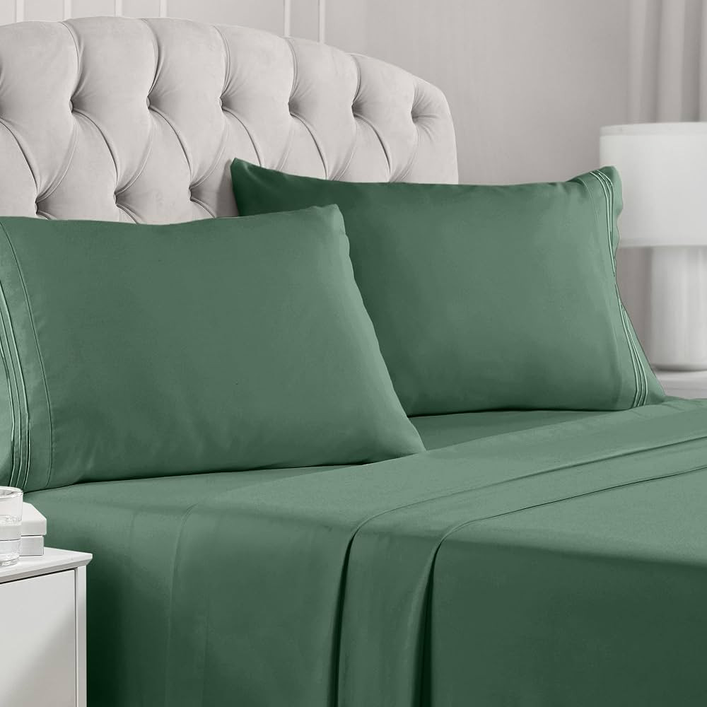 Mellanni Queen Sheets Set - 4 Piece Iconic Collection Bedding Sheets & Pillowcases - Extra Soft, ... | Amazon (US)
