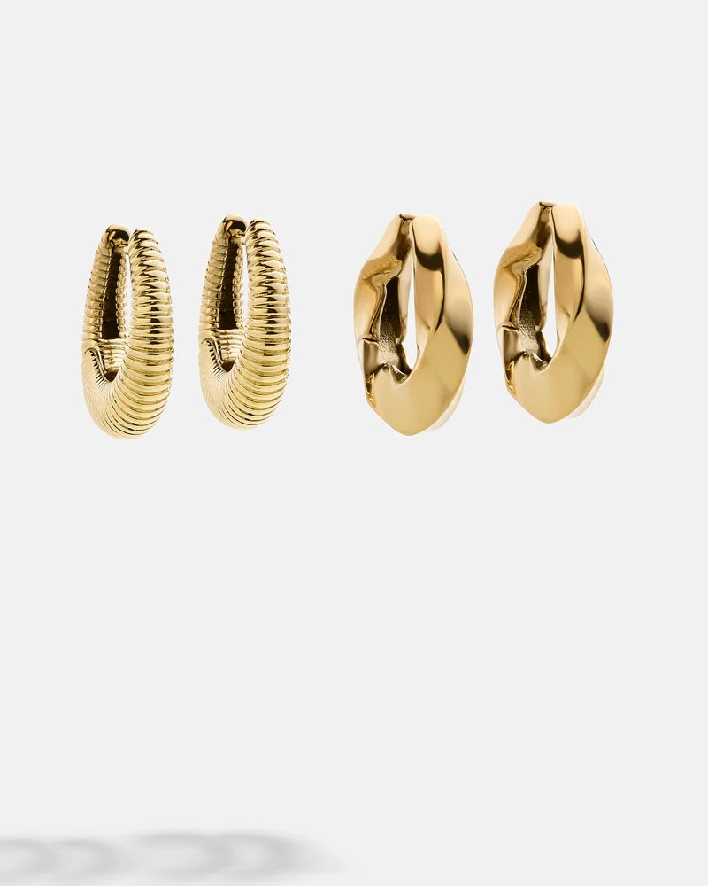 Waterproof Earring Set
2 pairs of huggies that can withstand exposure to water while still looking great!

#LTKStyleTip #LTKWatchNow #LTKFindsUnder50