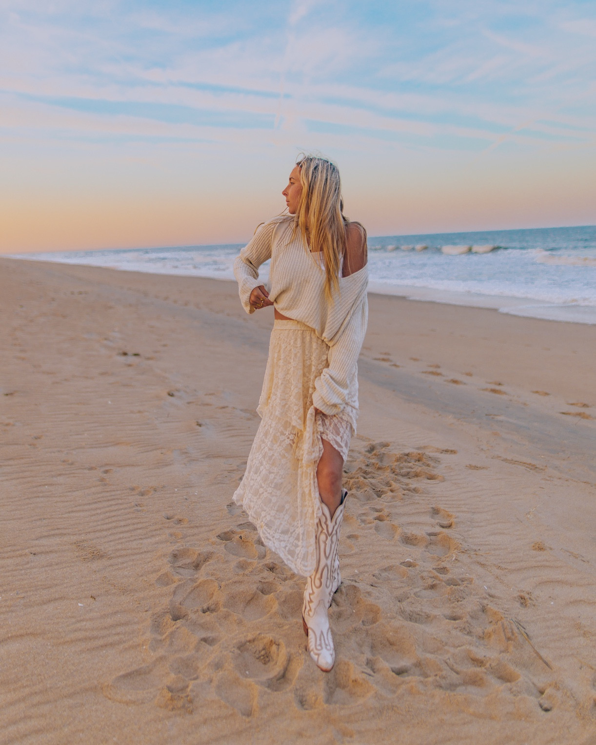 🤠🌊Coastal cowgirl era & festival season ready @danpostco #IntoTheDesert #StepIntoDanPost #DanPostParter

#LTKFestival #LTKTravel #LTKStyleTip