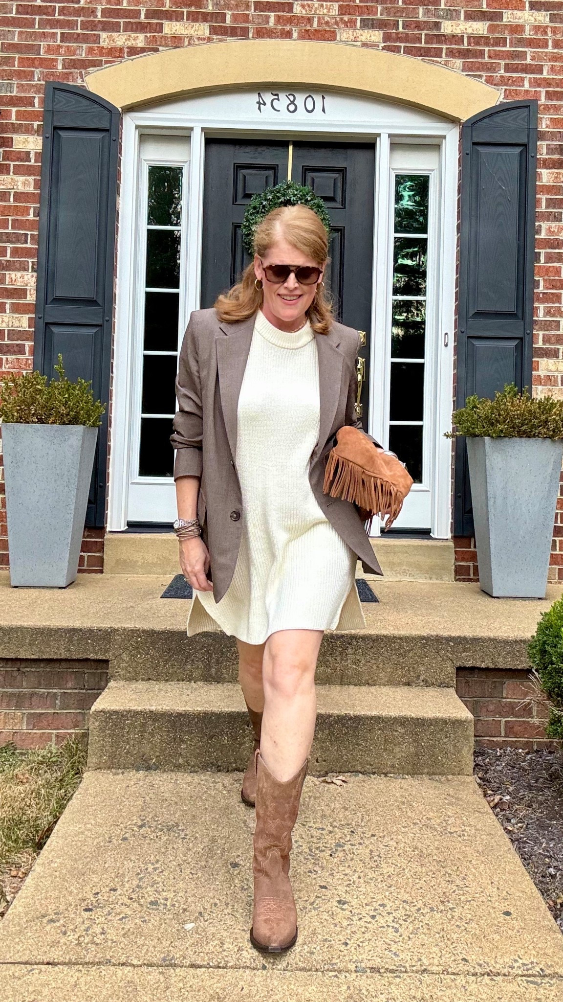 The power of an oversized blazer.

#LTKOver40 #LTKStyleTip #LTKMidsize