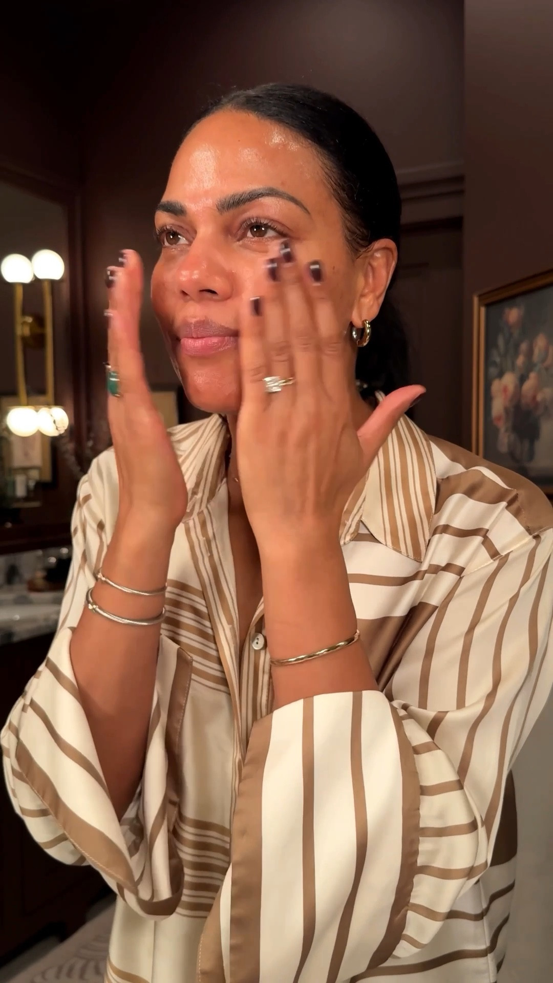 Every night for 15 years and going strong- I love my Crème de La Mer Moisturizing Cream, I started using it for my irritated skin and haven’t looked back! As the final step in my nighttime routine, I’m convinced it’s saved my skin! There’s how I use it!


#LTKselfcare #LTKOver40 #LTKBeauty