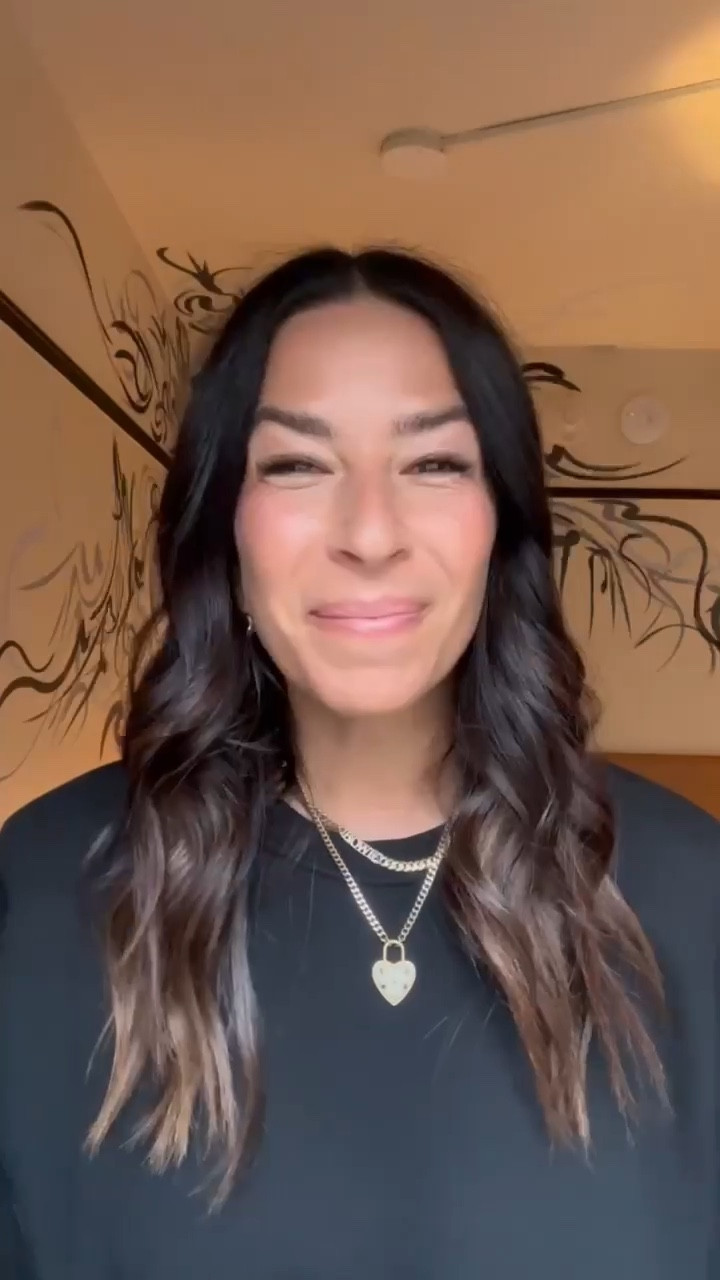 Girls weekend! Elevated casual travel outfit ✈️🖤👯‍♀️

#LTKStyleTip #LTKVideo