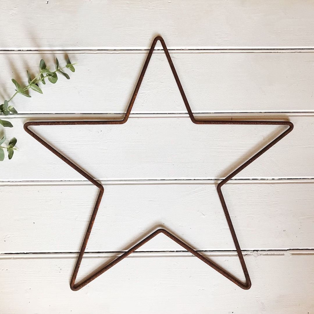Rusty Metal Star - Rustic Hanging Outline Star - Garden Decor - Rusted Metal Wire Garden Art Orna... | Etsy (US)