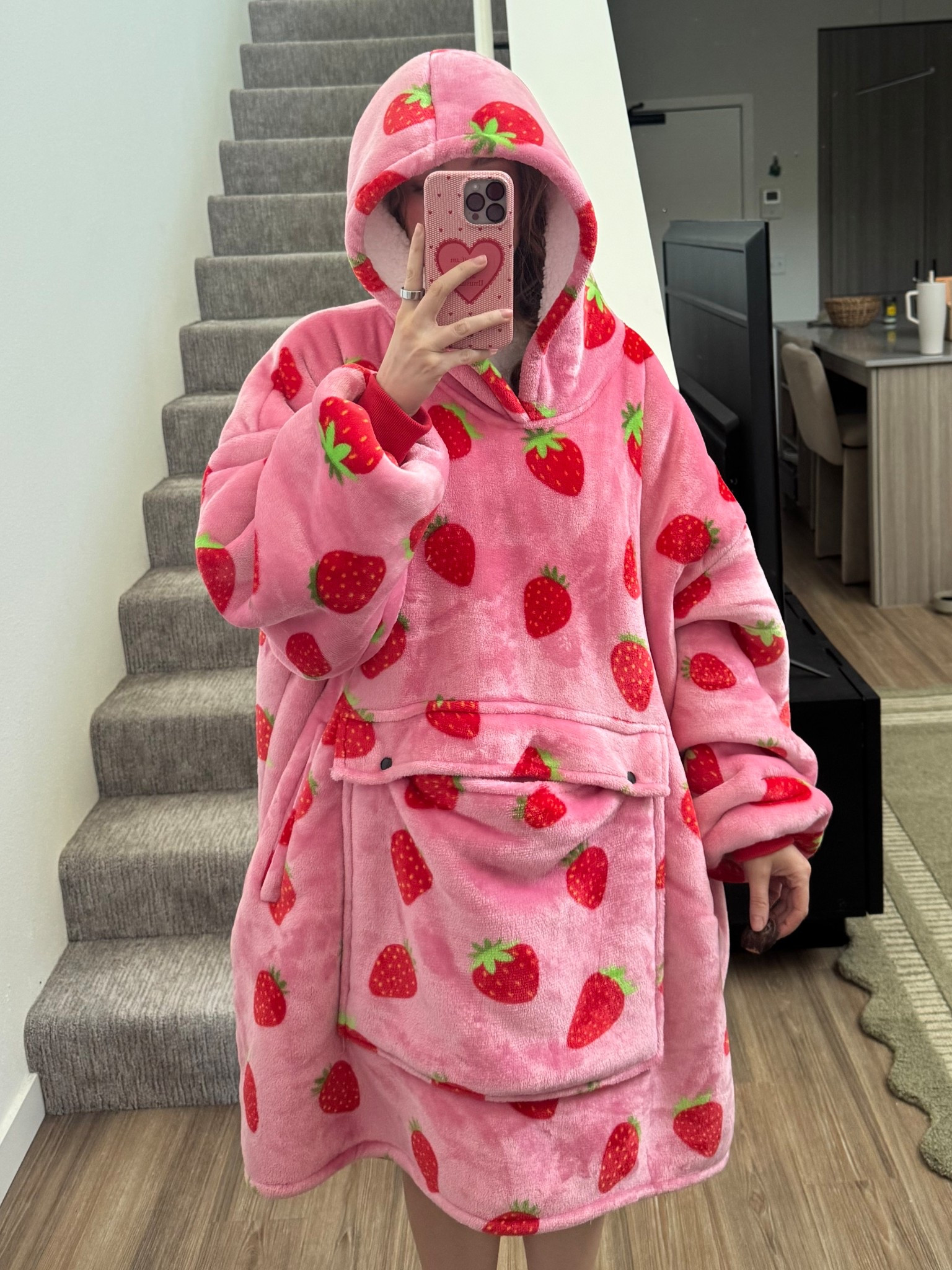 My cozy blanket hoodie 🍓

#LTKSeasonal #LTKStyleTip #LTKSummerEdit