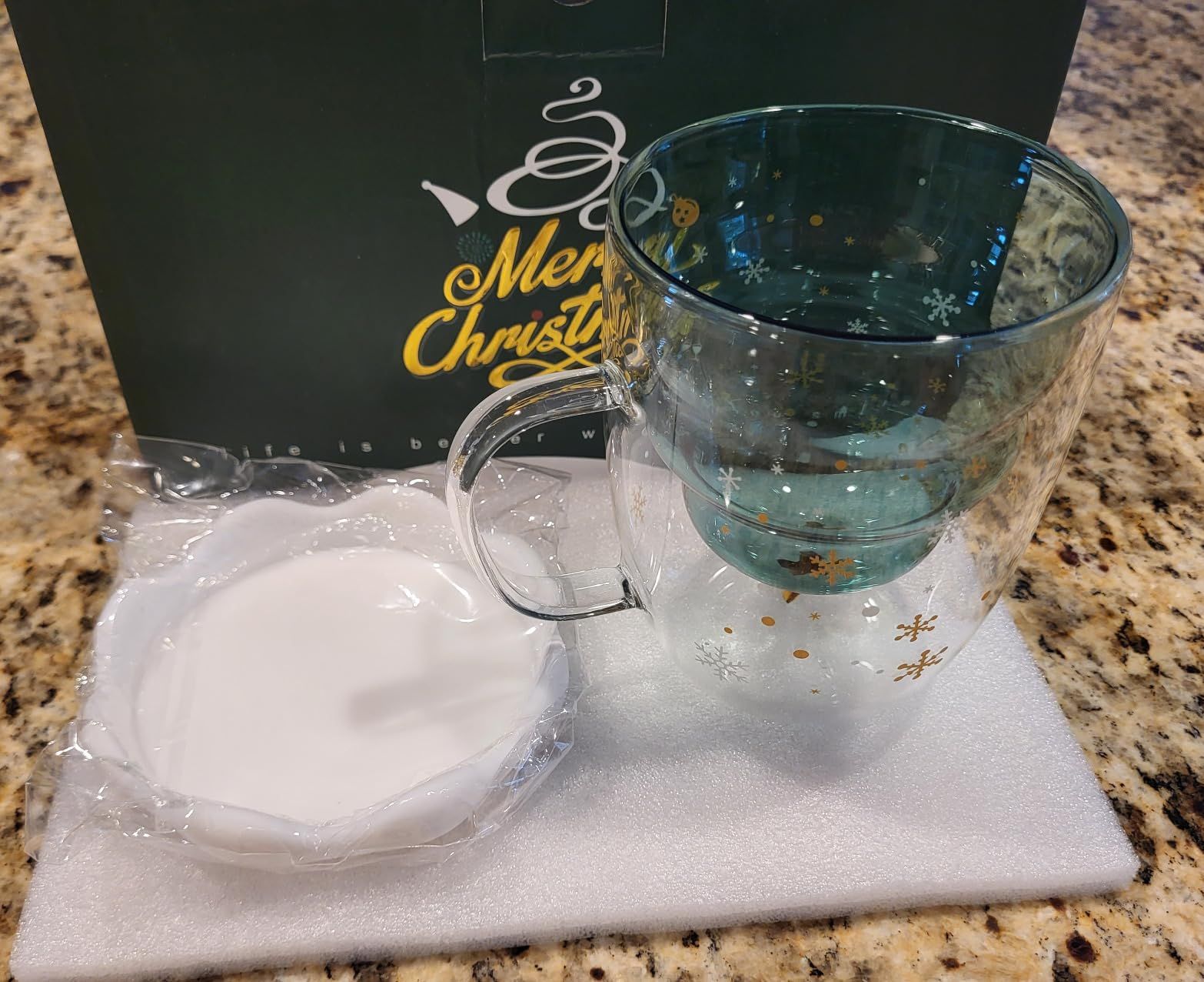 LIBWYS 2 Pack Christmas coffee Mugs, Double Walled Borosilicate Glass Mugs with Snowflake Lid, Cu... | Amazon (US)