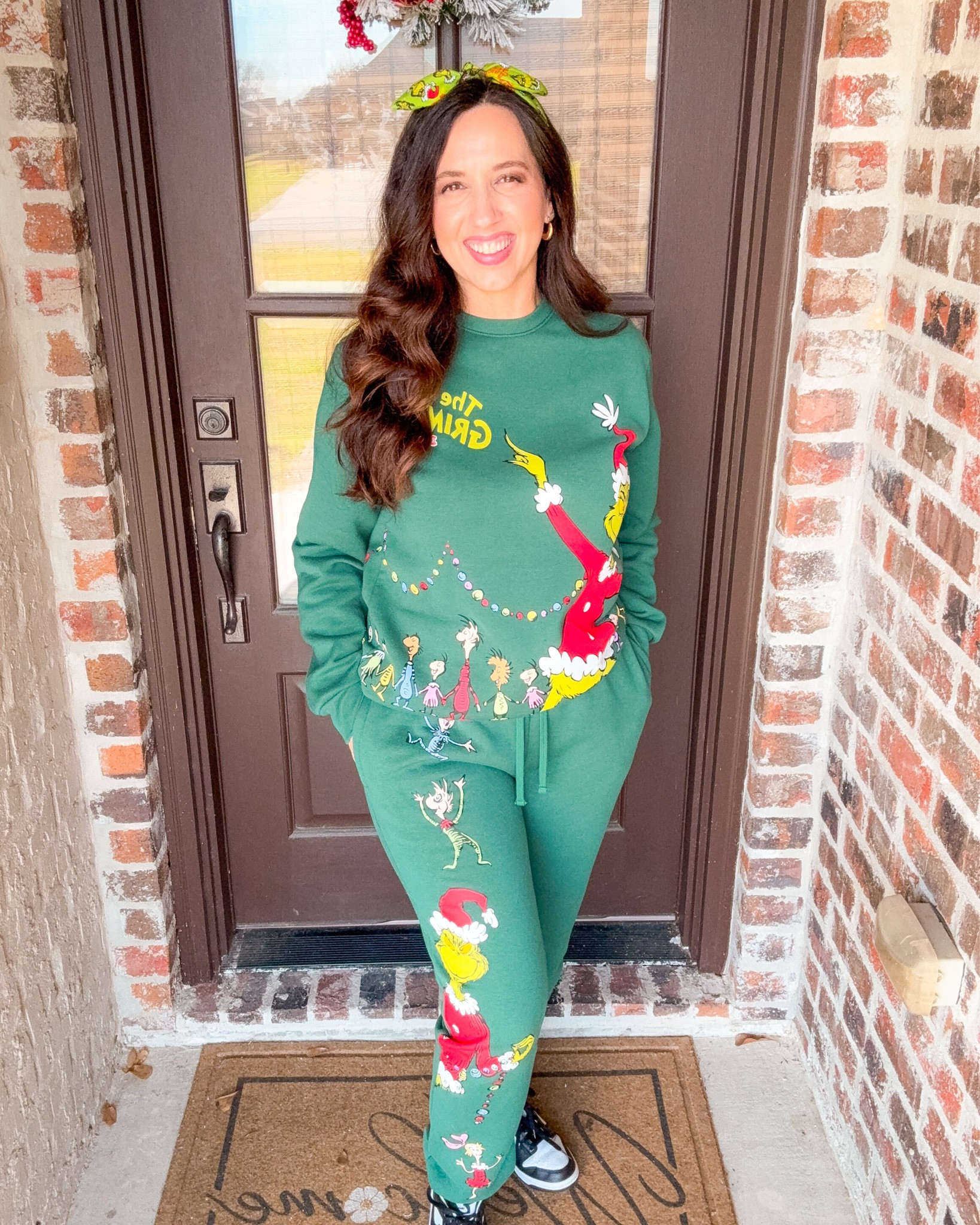 Grinch girl era 💚✨ Obsessed with this Grinch knot from 1953designs (use code DEANN to save!) and the coziest Grinch jogger set from Target. Linked on LTK for easy shopping! #grinchmas 

#LTKHoliday #LTKTravel #LTKSeasonal