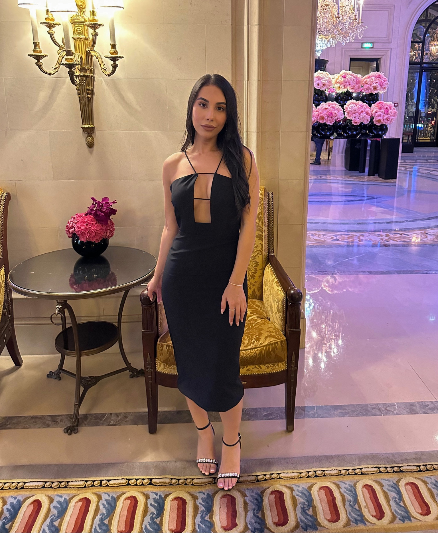This dress is the perfect combo of classy but sexy. 

#LTKunder50 #LTKfit #LTKstyletip