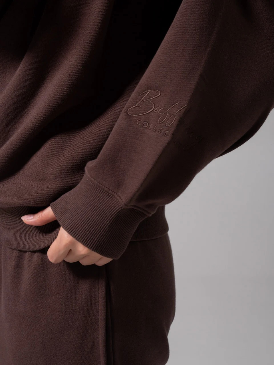 Threads Crew Pullover - Espresso | Buffbunny Collection