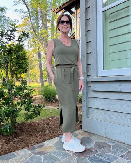 Loving this olive green v-neck knit material midi dress! Feels like the comfiest sweatshirt dress. I'm wearing size small which is a bit longer on me than on you taller gals. Comes in several color options.
#outfitidea #springfashion #capsulewardrobe #loungewear

#LTKshoecrush #LTKstyletip #LTKSeasonal
