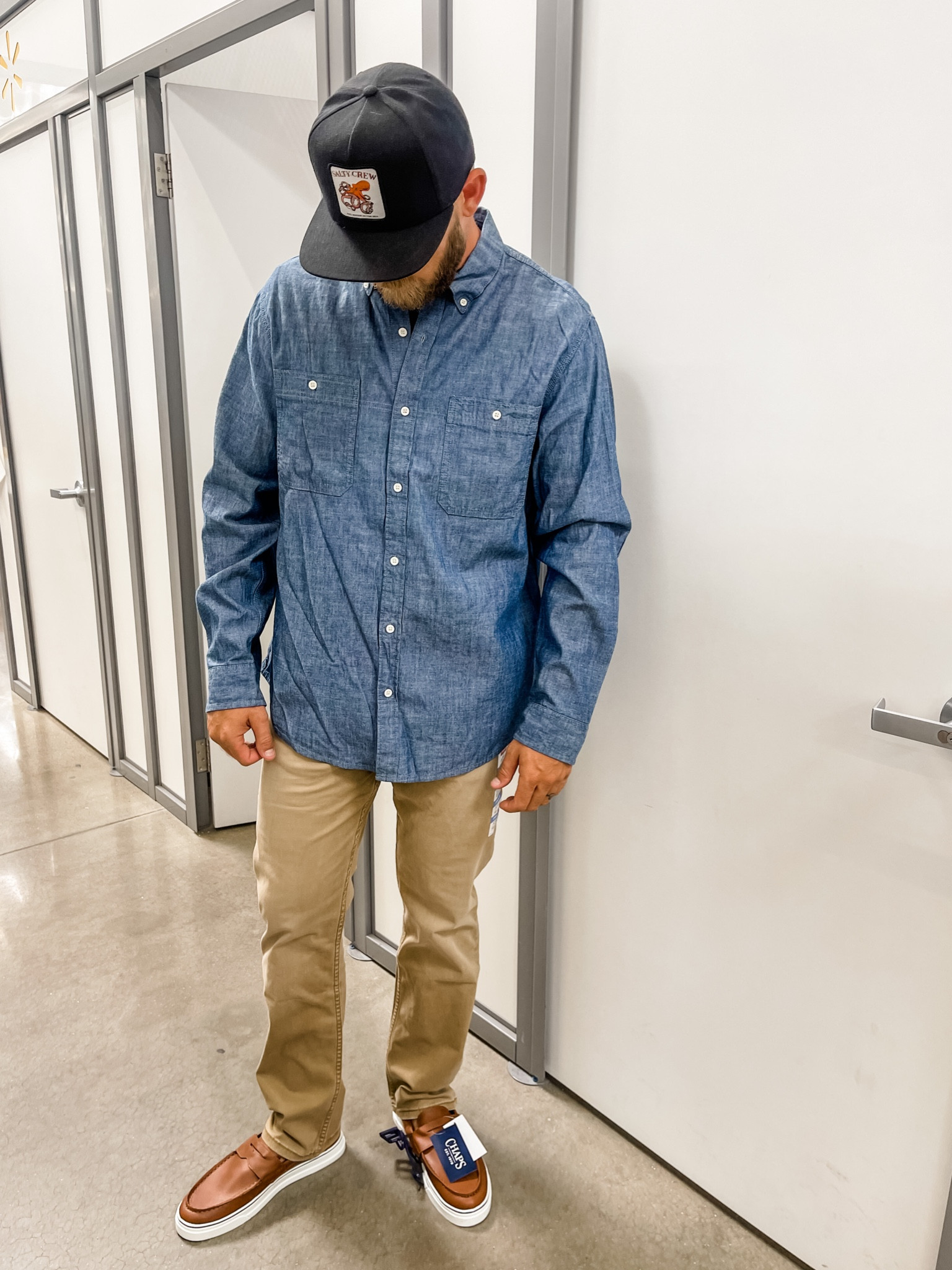 Size large in this button up and a 32/30 in these jeans 

#LTKunder50 #LTKstyletip #LTKmens