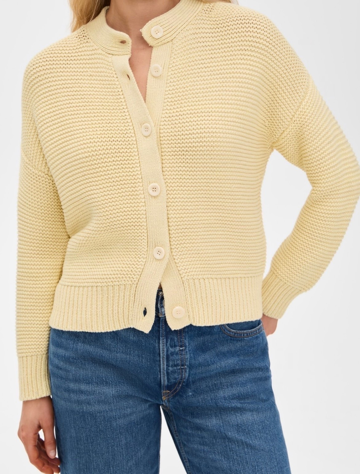 Butter yellow cardigan 🧈