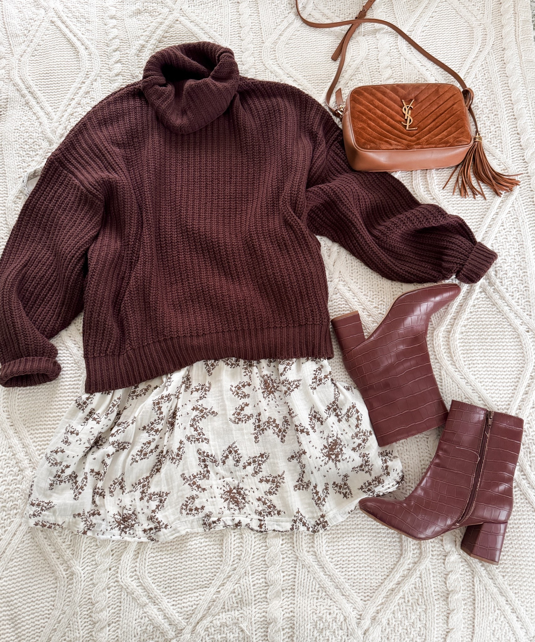 The most beautiful chocolate brown sweater 😍 it runs oversized. I wear a small and am typically a large. Currently apart of the Nordstrom anniversary sale!

#LTKFindsUnder100 #LTKSeasonal #LTKSaleAlert