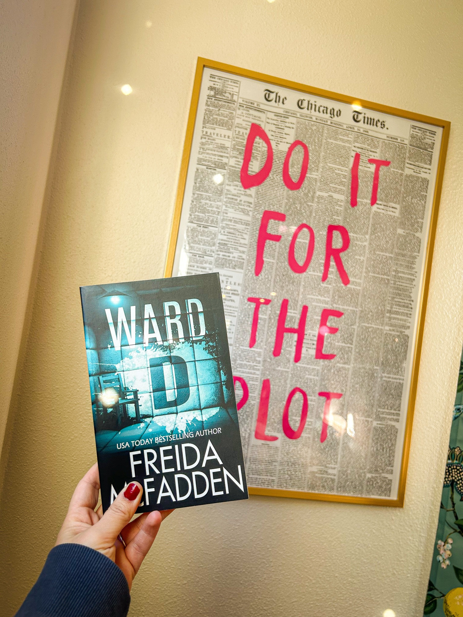 This book will keep you wanting more ! A wonderful thriller. You will never guess the ending. 