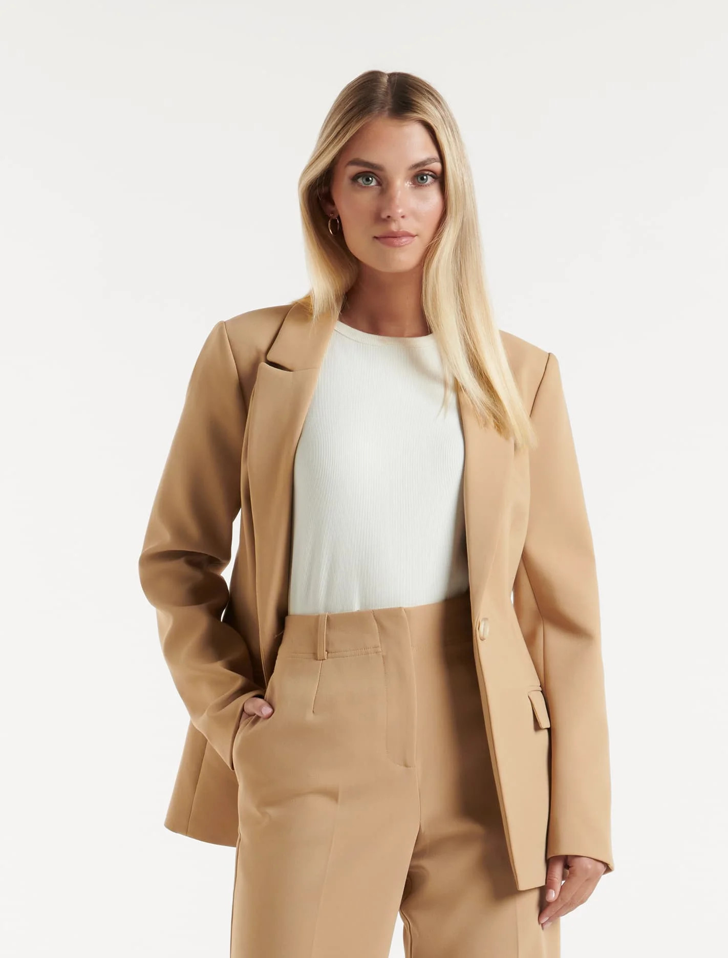 Emmie Fitted Single Breasted Blazer - Camel Suit - 384 | Ever New (CA)