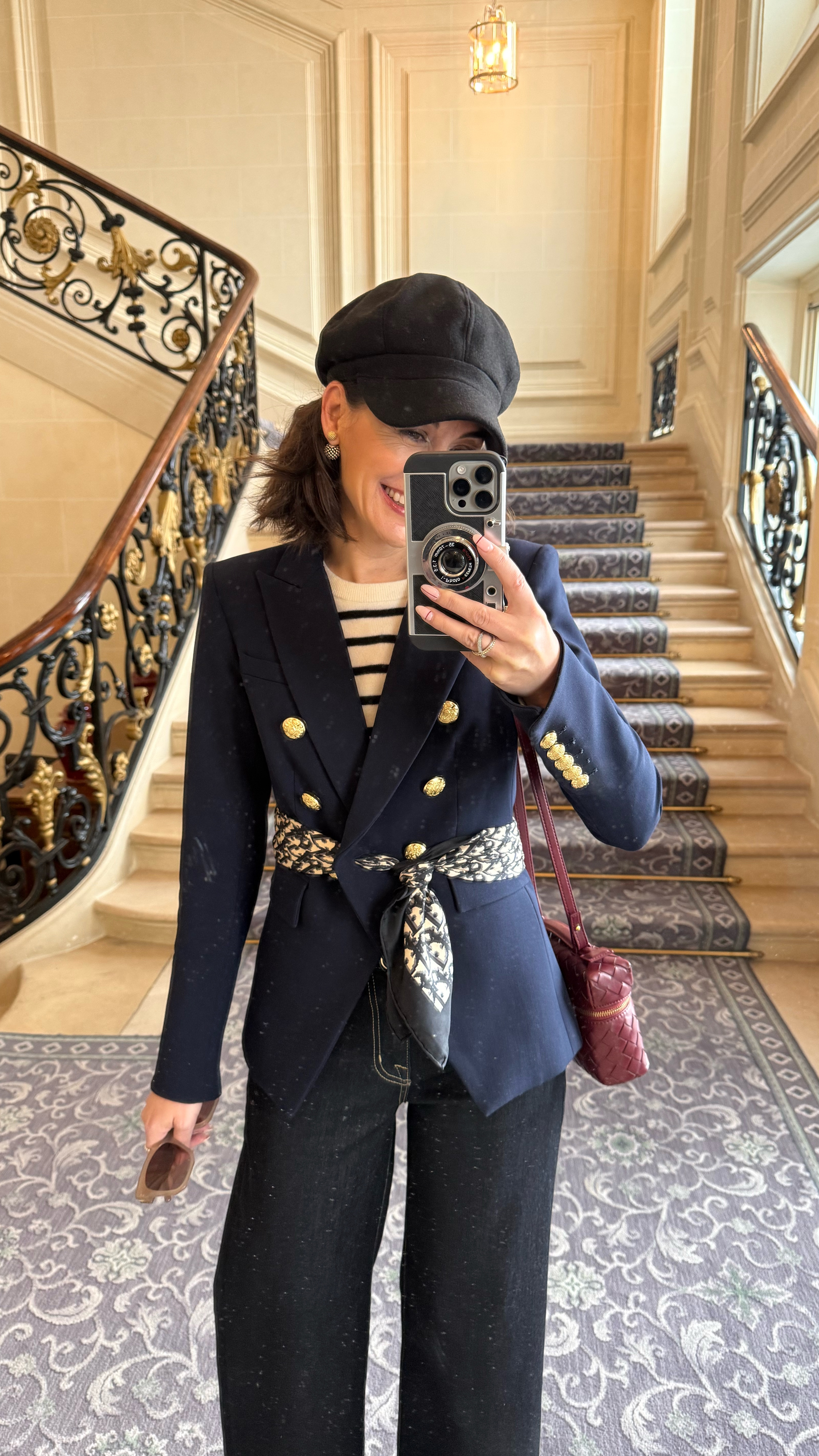 Americans consider it an accessory but cool French women would prove it’s a chic girl’s wardrobe staple 

#scarf #howtotieascarf