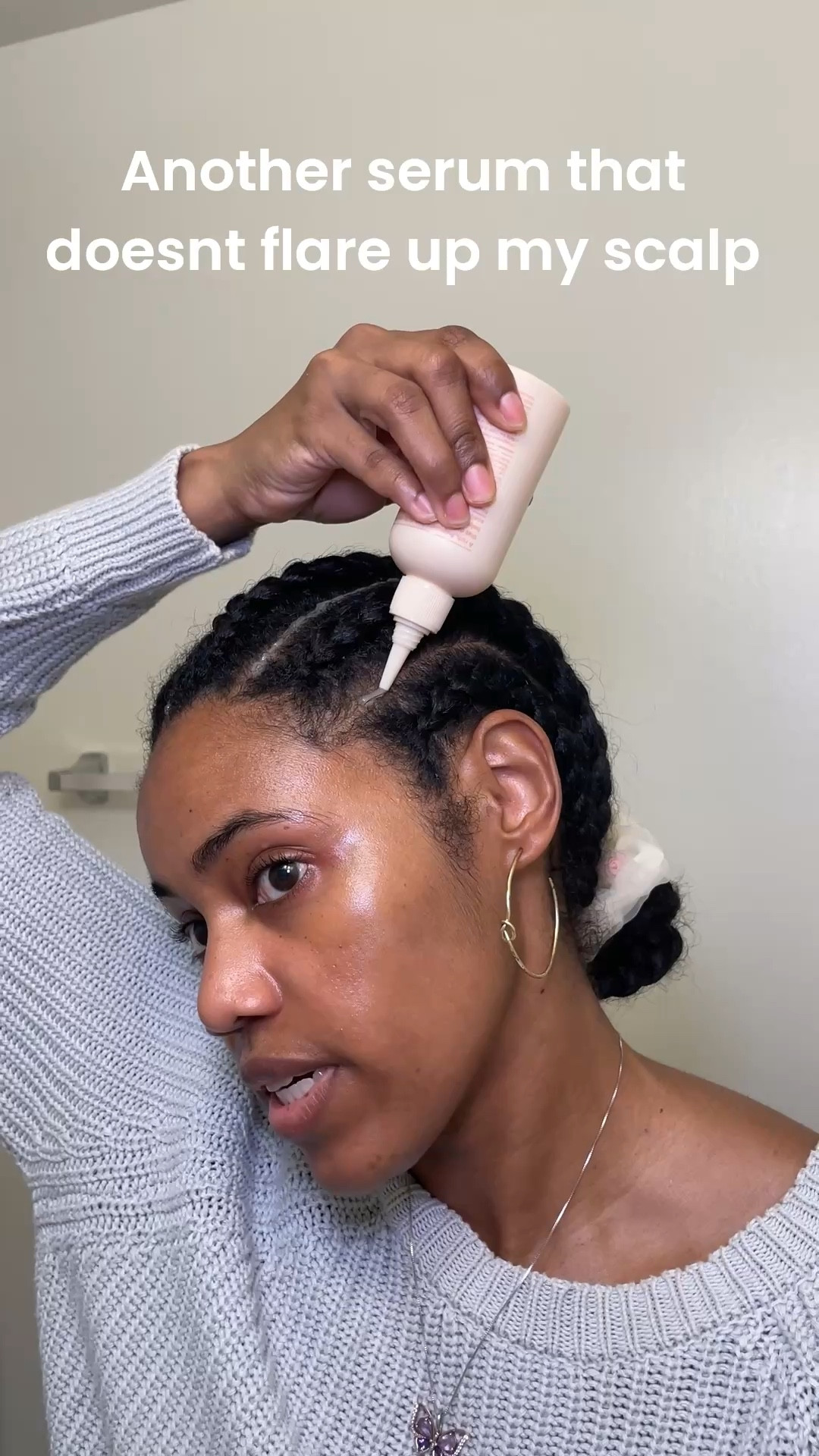 Its hard for us girls out here with sensitive scales but this scalp treatment does not flare up my dermatitis 