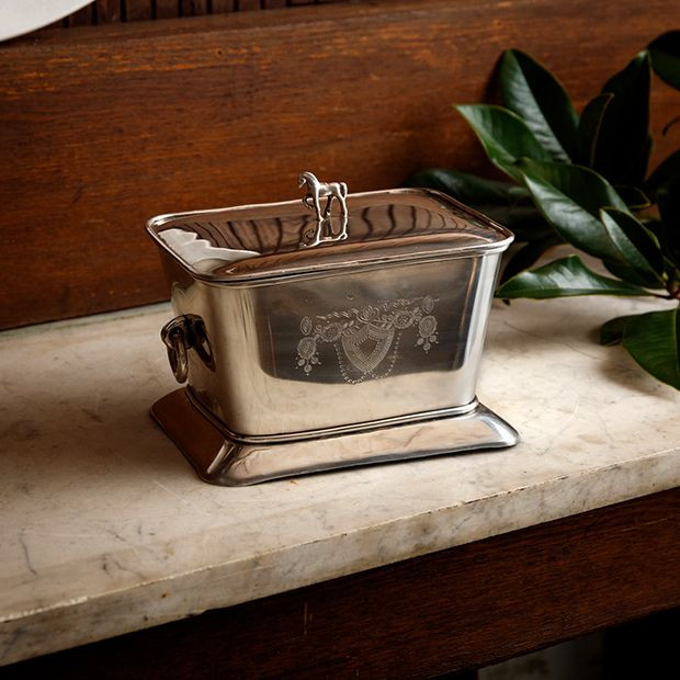 Lidded English Tea Caddy | Antique Farm House